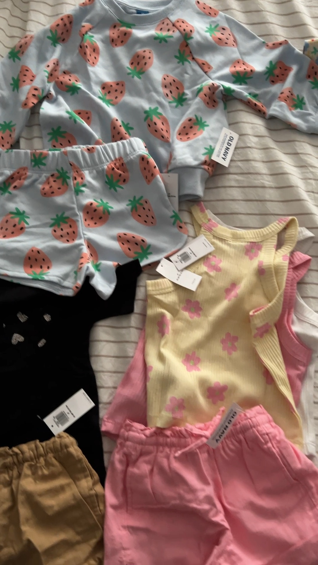 Got a haul of summer clothes for my toddler on the Old Navy sale. Adorable! I can’t wait to see her running around in these. 

Toddler girl clothes
Baby girl clothes 
Toddler shorts set
Toddler t-shirts
Toddler sandals

#LTKKids #LTKBaby #LTKSaleAlert