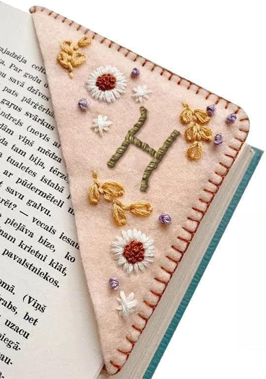 MOTEERLLU Personalized Hand Embroidered Corner Bookmark, Spring-H | A-Z Initial, Cute Book Marker... | Amazon (US)