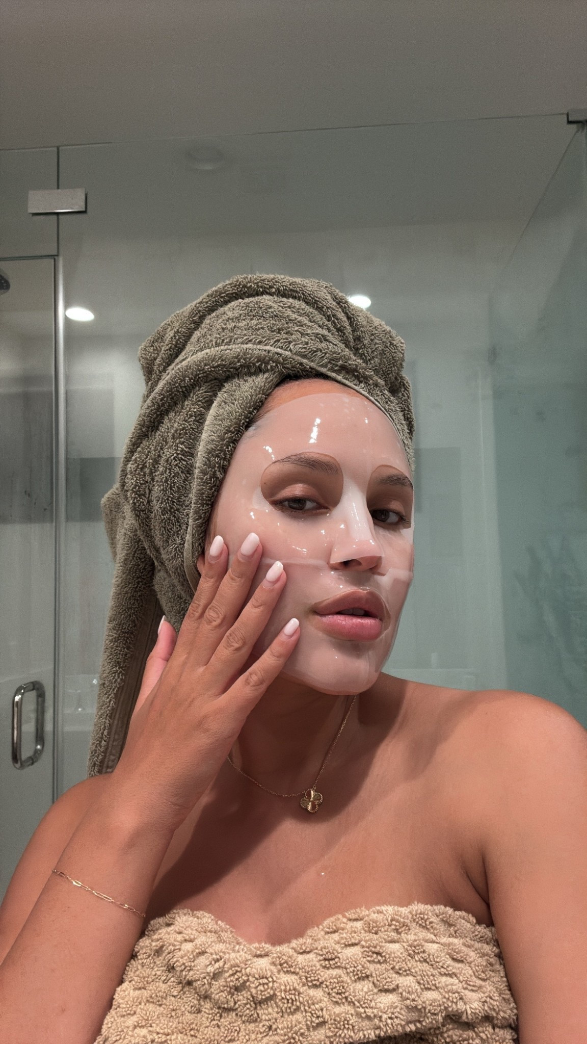 just tried this hydrating face mask from loop beauty and I’m OBSESSED!!! my skin felt so amazing afterward… pro tip: I kept my mask in the fridge before I used it so it could be super refreshing and help shrink my pores:) 

#LTKBeauty #LTKSaleAlert