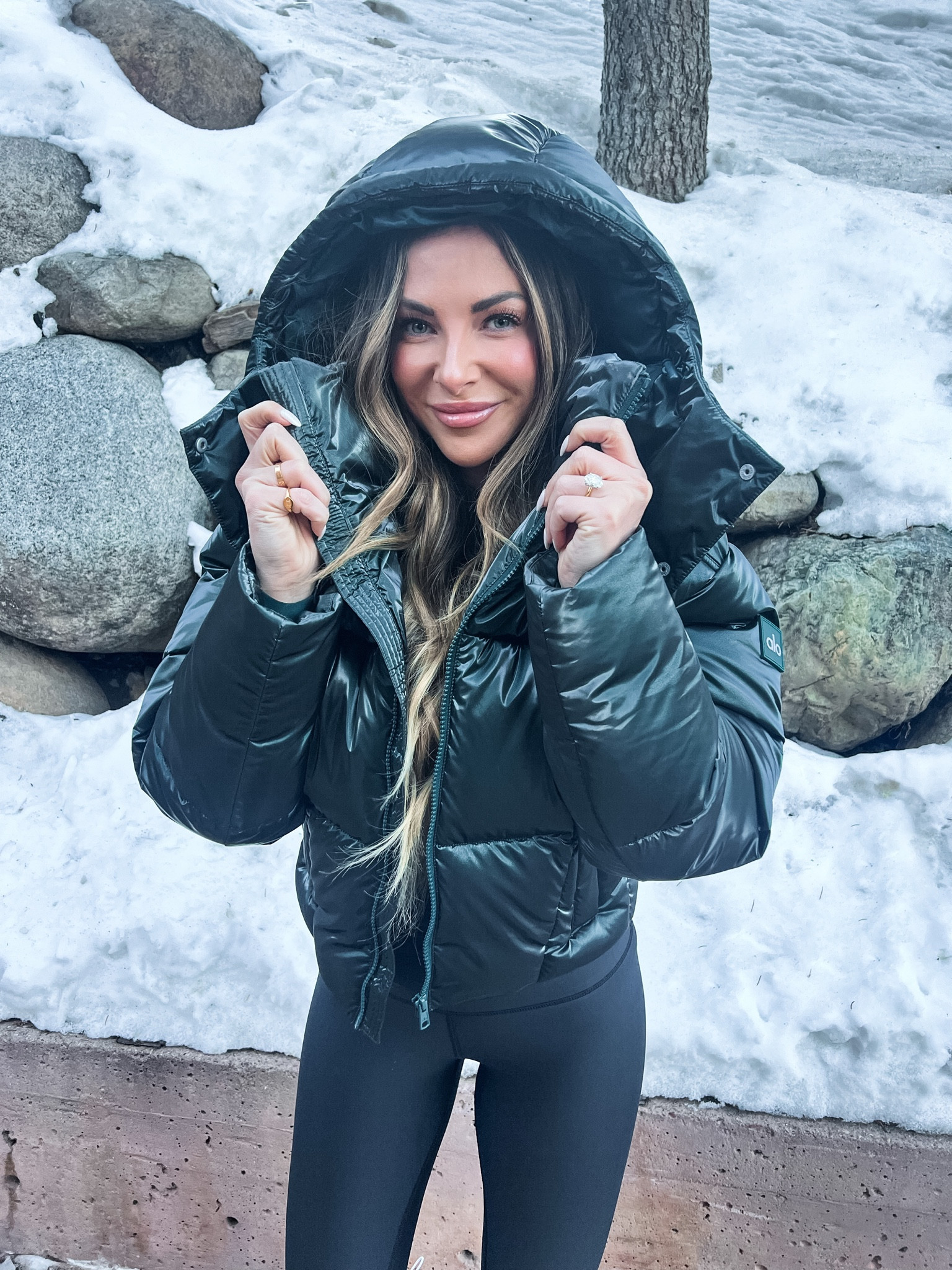 Puffer jacket - midnight green - xs 
Leggings - small 

#LTKtravel #LTKSeasonal #LTKstyletip