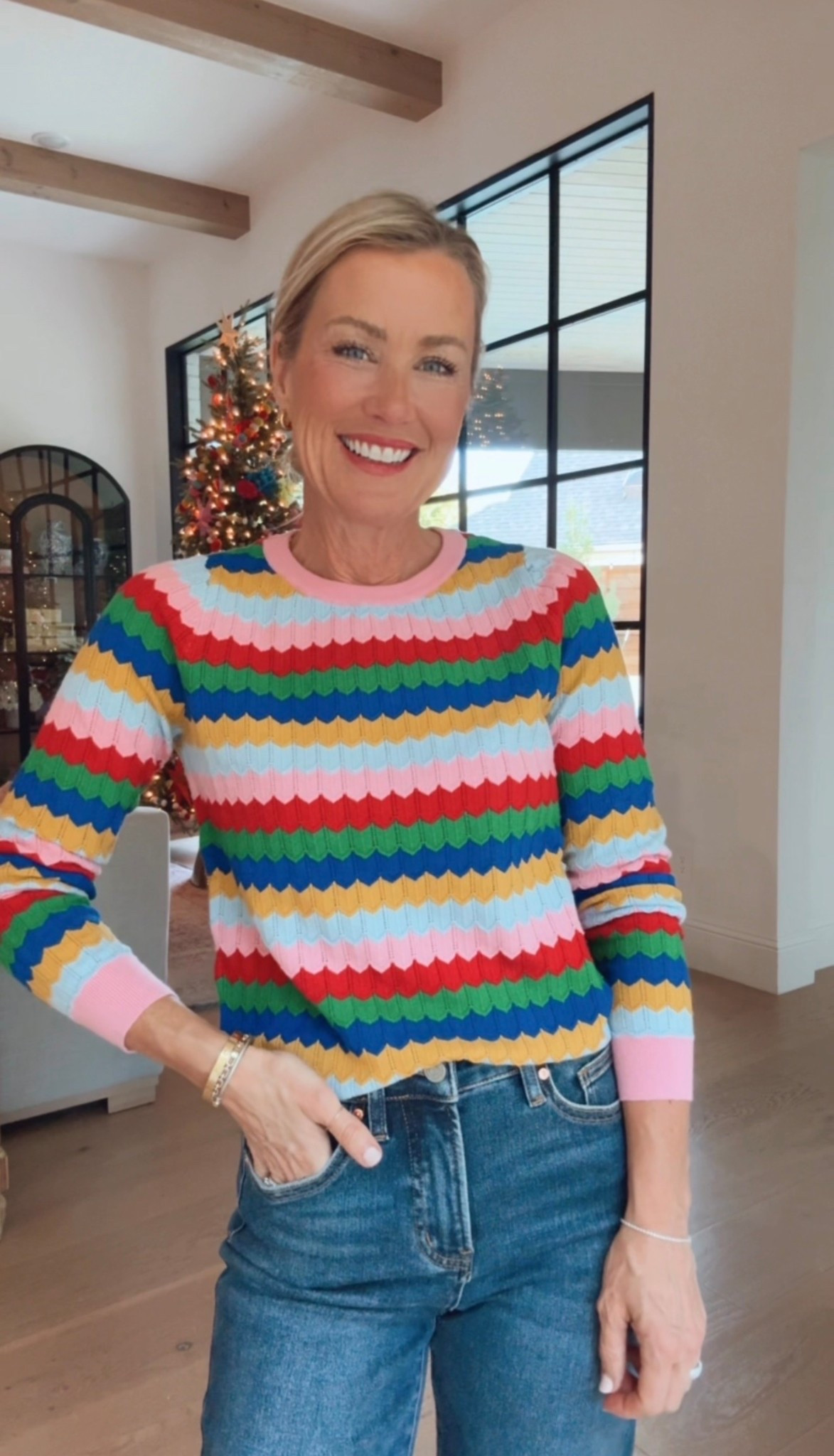 A pop-up color for the holidays! Love the fun scallop detail. Size: XS

#LTKGiftGuide #LTKHoliday #LTKOver40