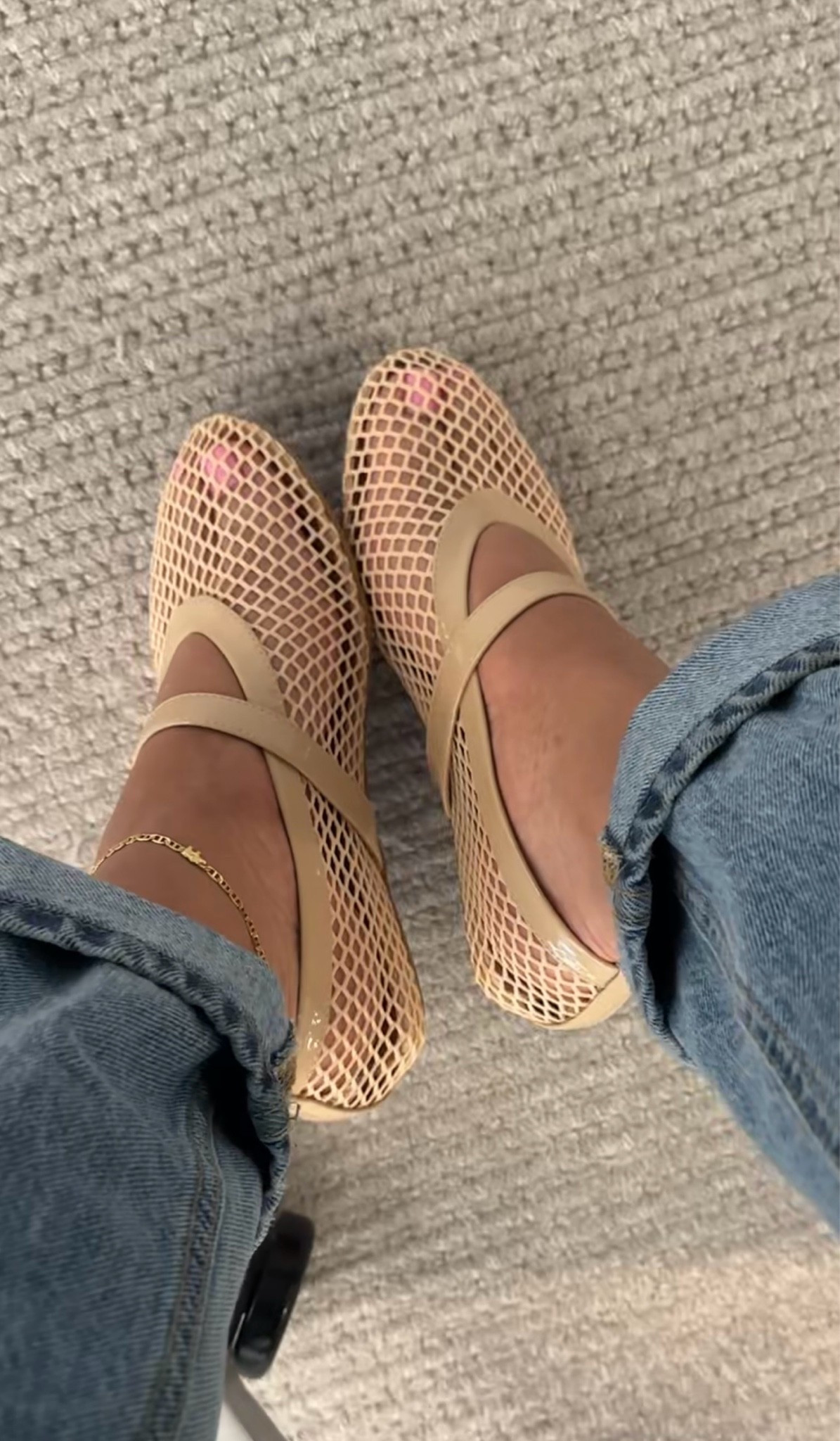 Mesh Flats.

#LTKootd #LTKWorkwear