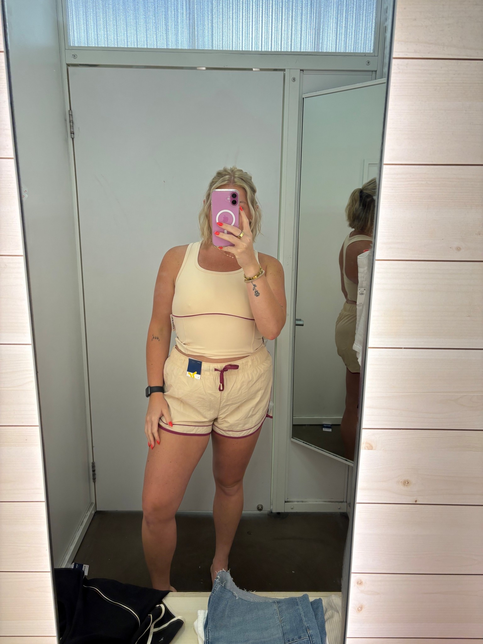 old navy workout set! wearing a L in the shorts and M in the top

#LTKActive #LTKMidsize #LTKFindsUnder50