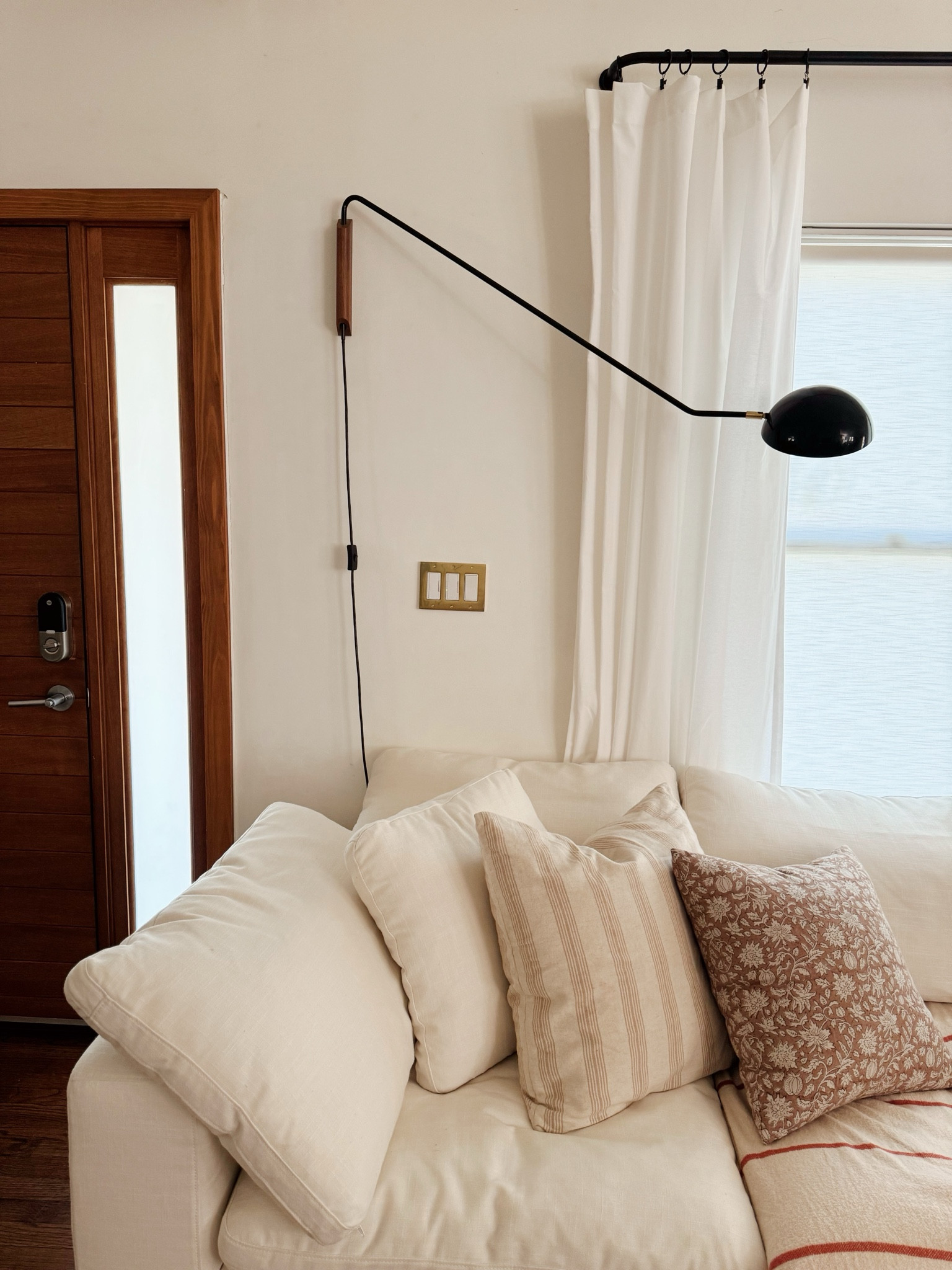 new switch plate who dis!? 

#LTKfindsunder50 #LTKstyletip #LTKhome