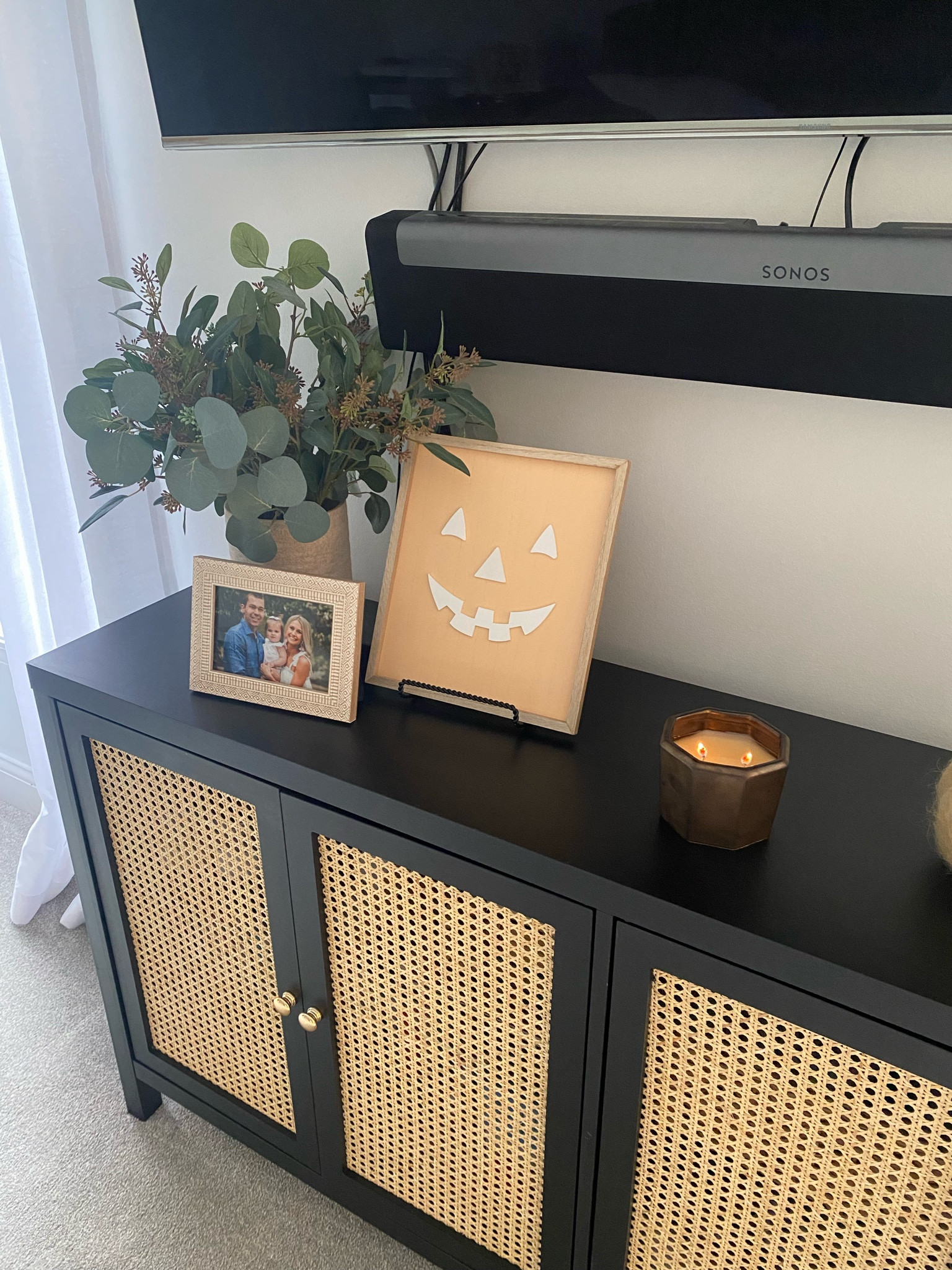 Living room fall decor // living room console table // sideboard // Amazon find

#LTKhome #LTKSeasonal #LTKHalloween