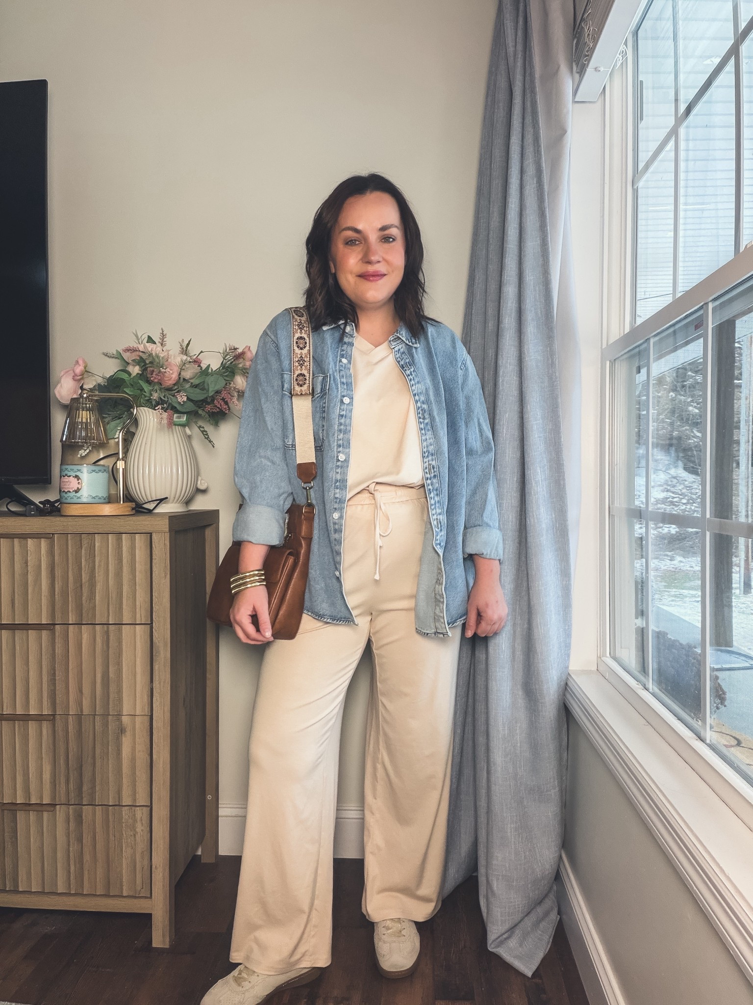 Spring vibes ☀️ This Amazon lounge set is so comfy and perfect for everything from errands to cozy days at home. Soft fabric, great fit, and total everyday comfort — living in this lately! 💛

#LTKStyle #AmazonFinds #SpringLoungewear #ComfyOutfit #EverydayStyle #CozyFit

#LTKdayinmylife #LTKootd #LTKOver40