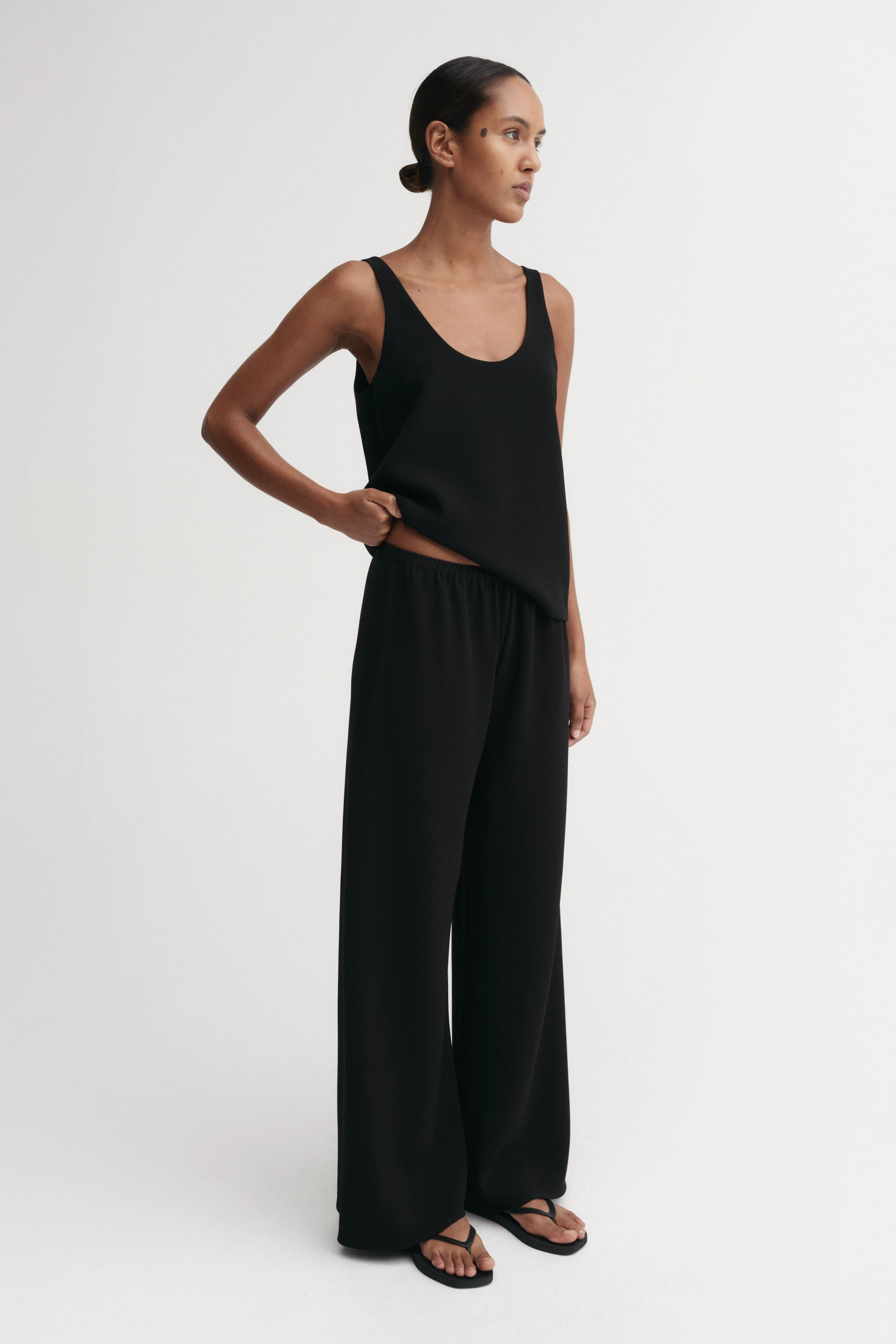 Bea Crepe Pants, black | Almada Label