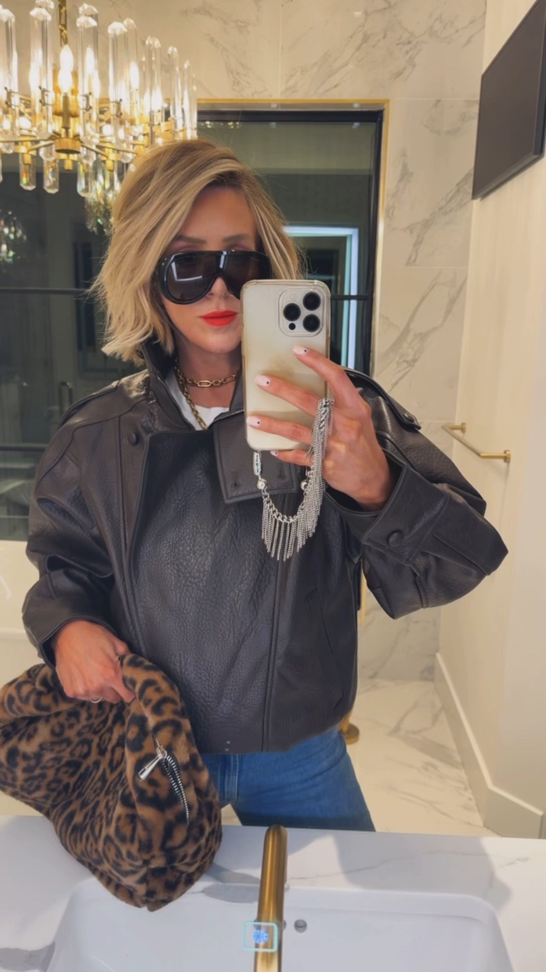 Viral Zara jacket just came out in brown! Snag before everyone else finds out! 🤎🤎🤎 I’m in a medium for a oversized look 