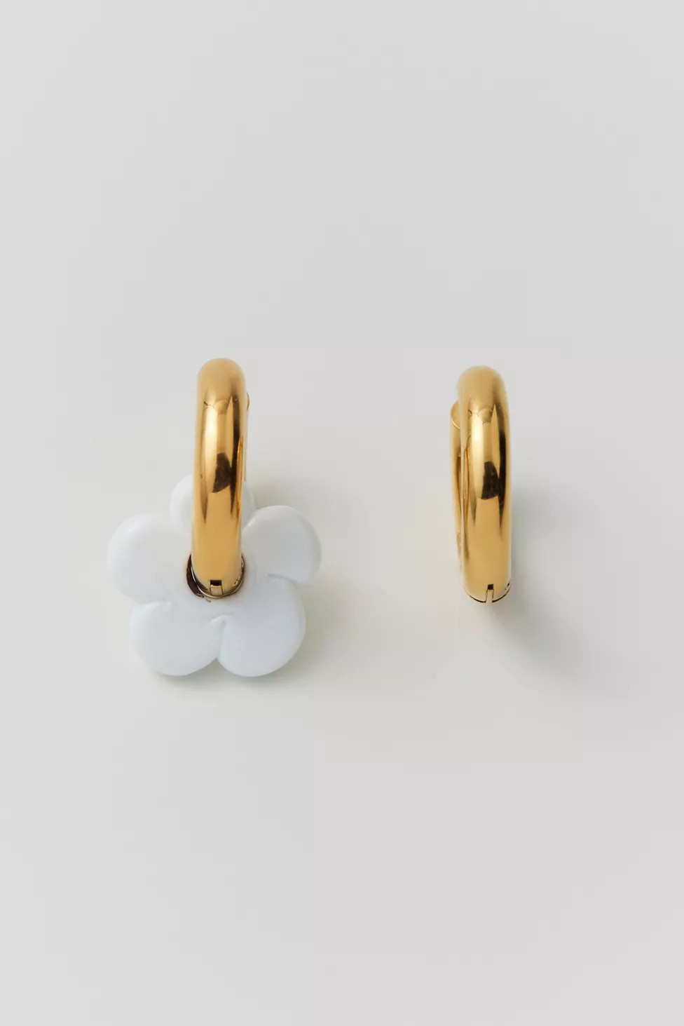 Nefelibata La Fleur Earring | Urban Outfitters (US and RoW)