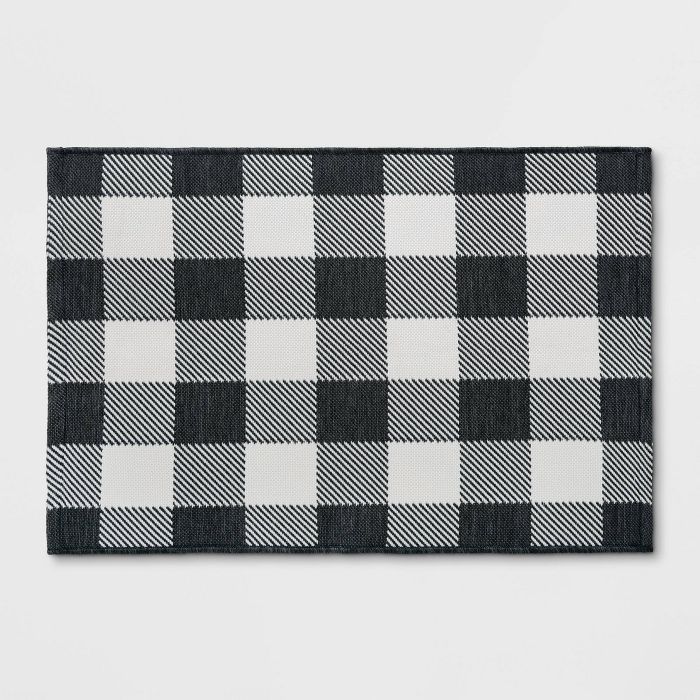 2'x3' Indoor/Outdoor Reversible Scatter Rug Black/White - Threshold™ | Target