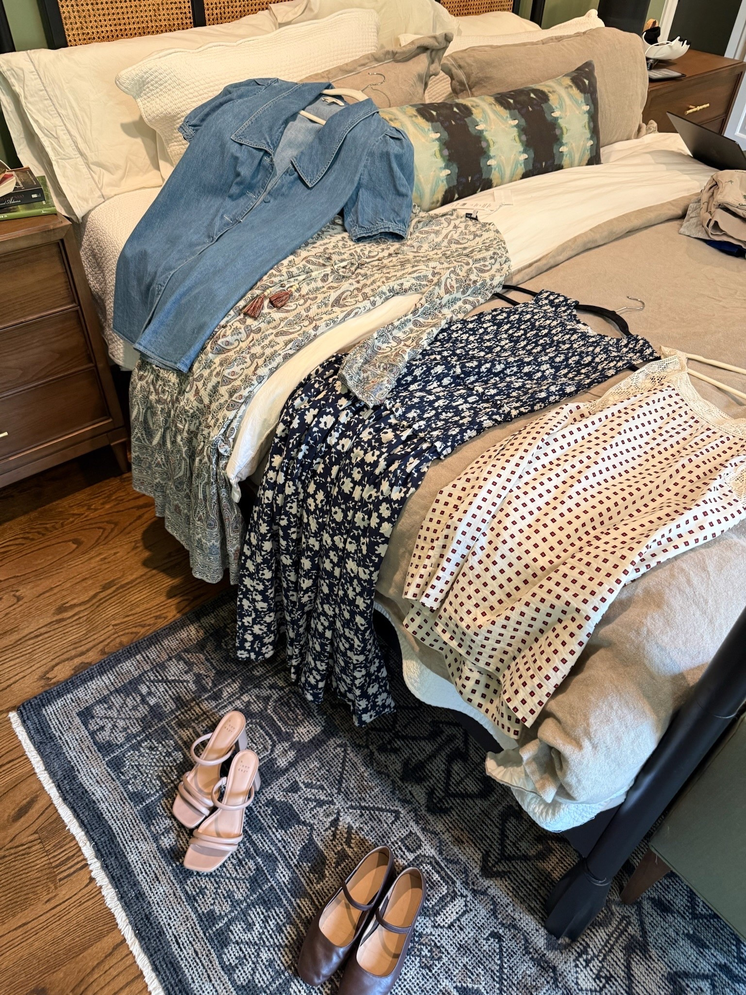 Packing up for Utah.

#LTKgrwm #LTKootd #LTKTravel