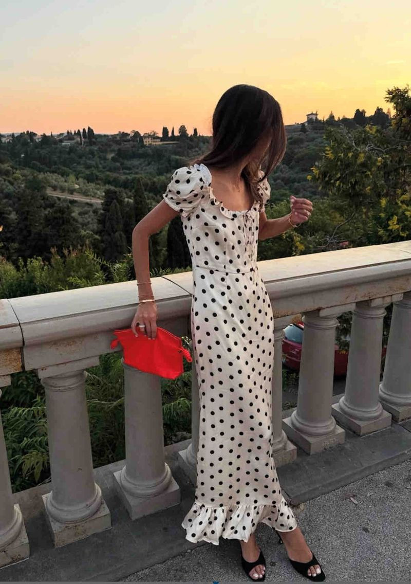 Florence dinner outfit idea

 

#LTKStyleTip #LTKTravel