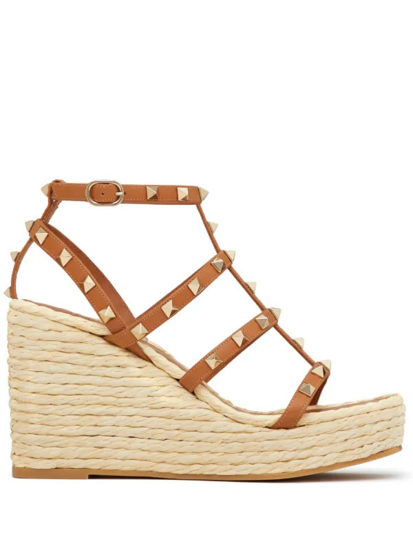 Valentino Garavani Rockstud 95mm Wedge Espadrilles - Farfetch | Farfetch (CN)