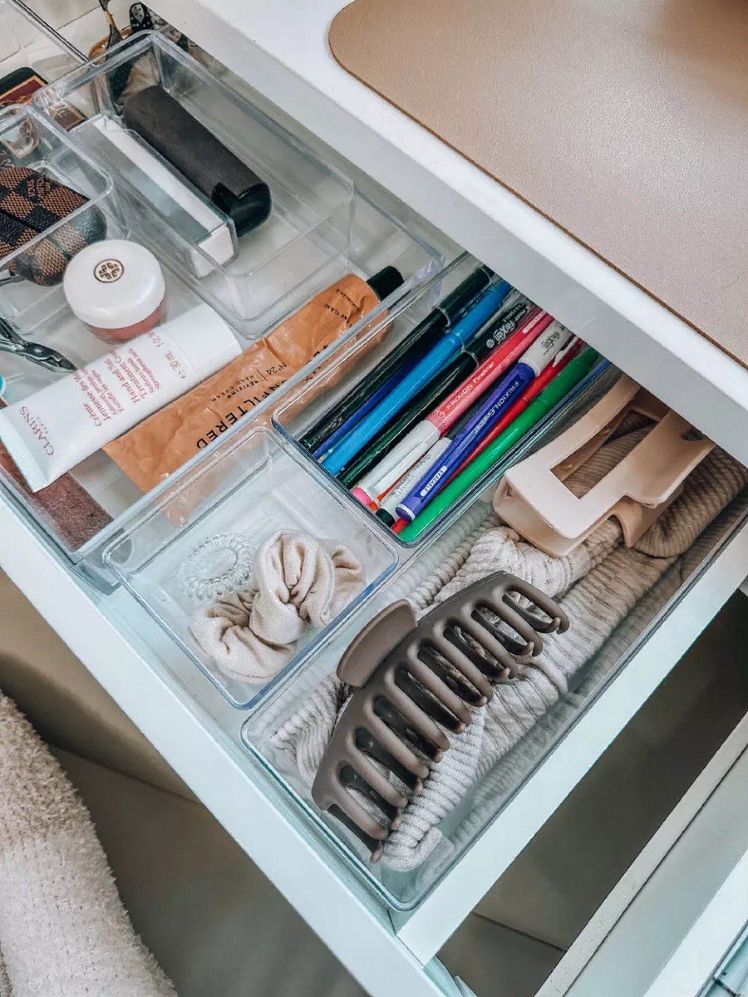 that girl desk setup - adhd friendly desk - Amazon aesthetic desk - office inspo - desk refresh - aesthetic amazon finds

#LTKFind #LTKsalealert #LTKhome