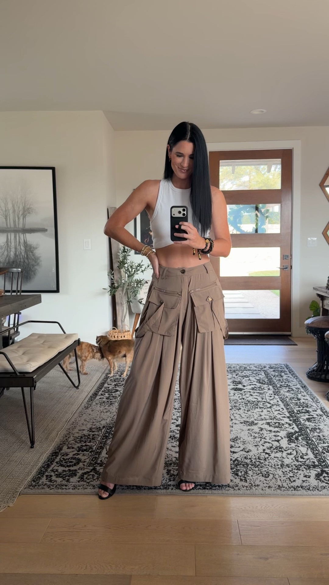 These pants from @AKIRA are almost sold out!! I’m in a size small and they’re only $50!

#LTKTall #LTKOver40