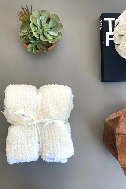 Dream Buttery Blanket | The Styled Collection