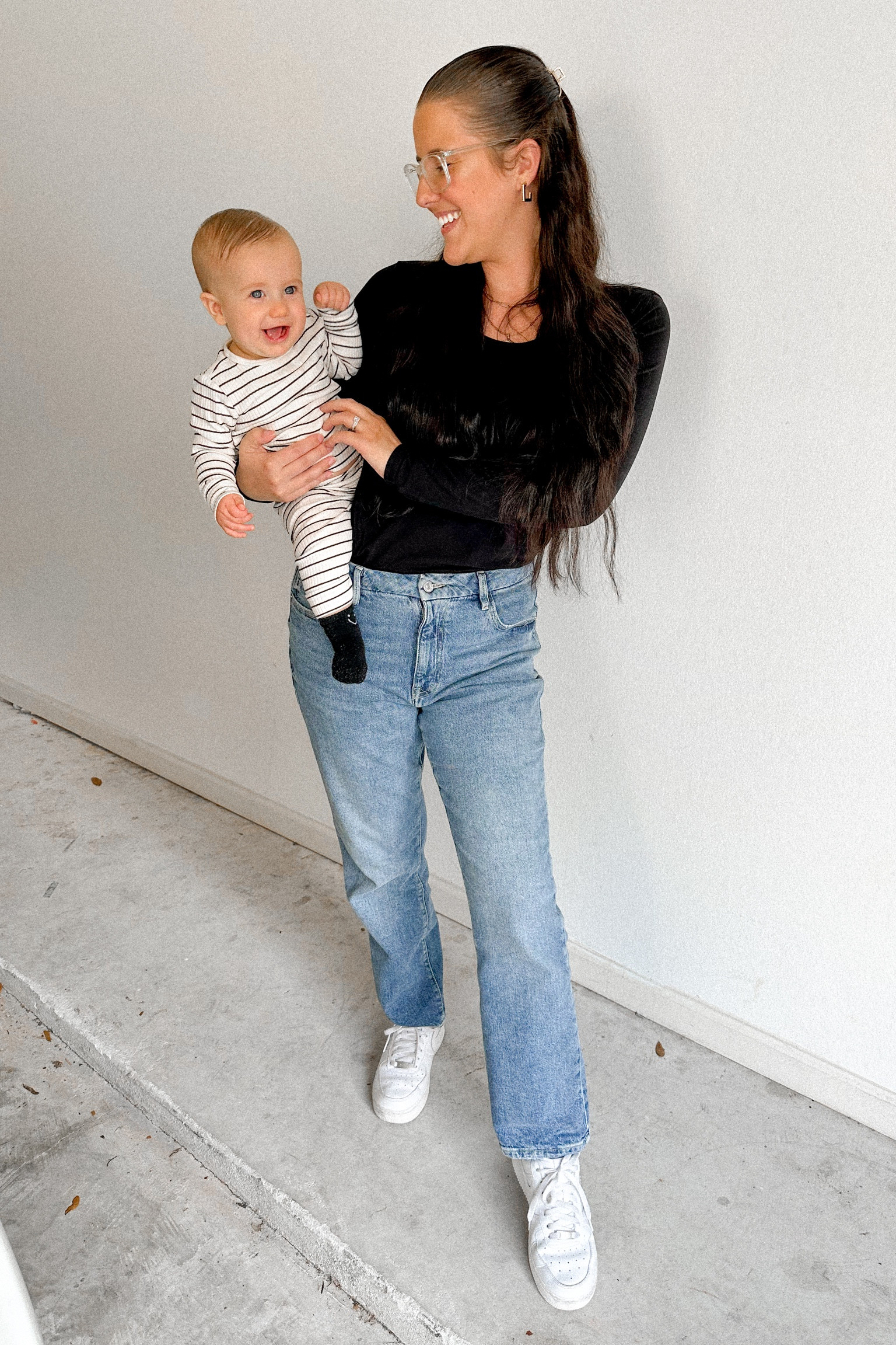 Mom hip & mom jeans ✌🏼

#LTKfamily #LTKbaby #LTKstyletip