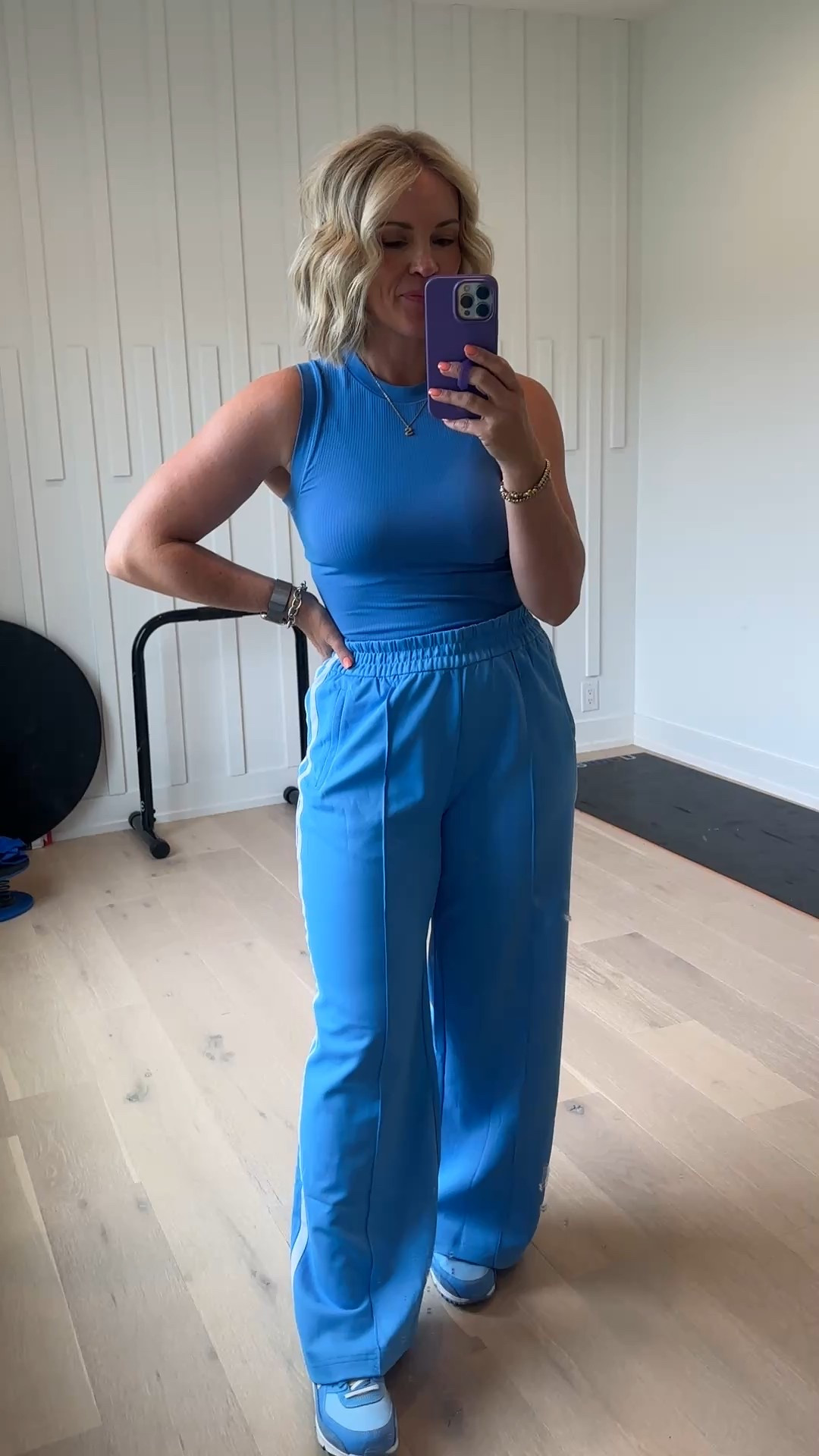 Travel Fit!!! So obsessed with this fit!!! Small top and medium leggings! Sneakers are old! #hocspring #warmspring 

#LTKOver40 #LTKActive #LTKSaleAlert