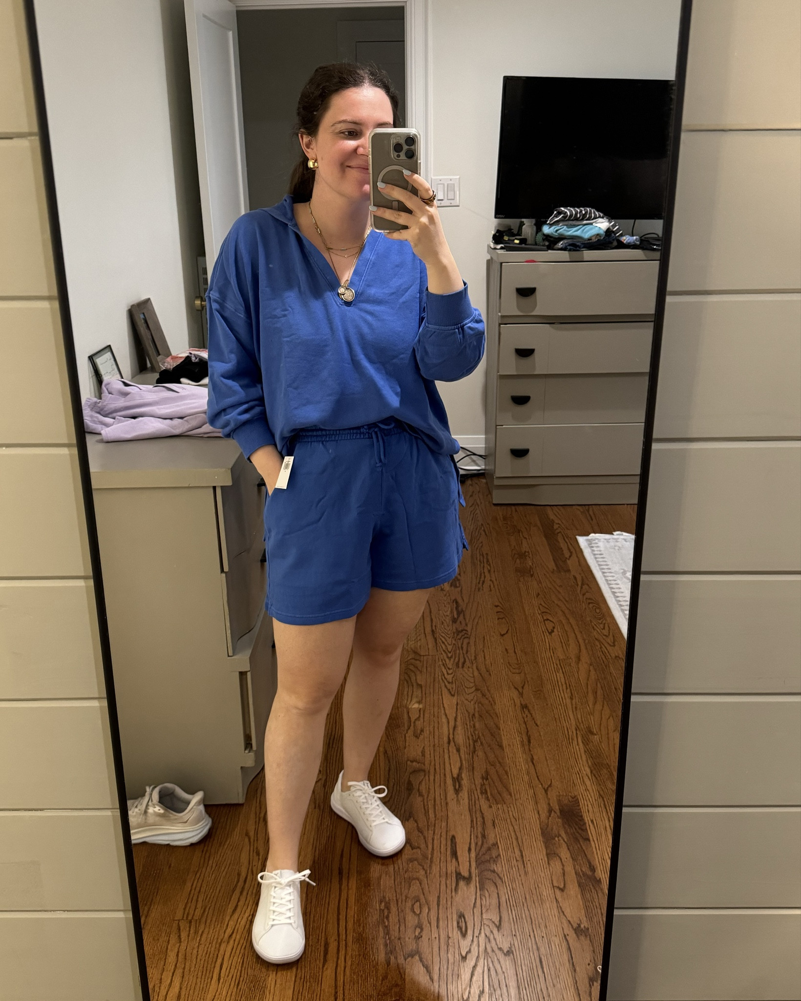 Love this comfy set for spring!! I’m wearing petite M in top and M in the shorts