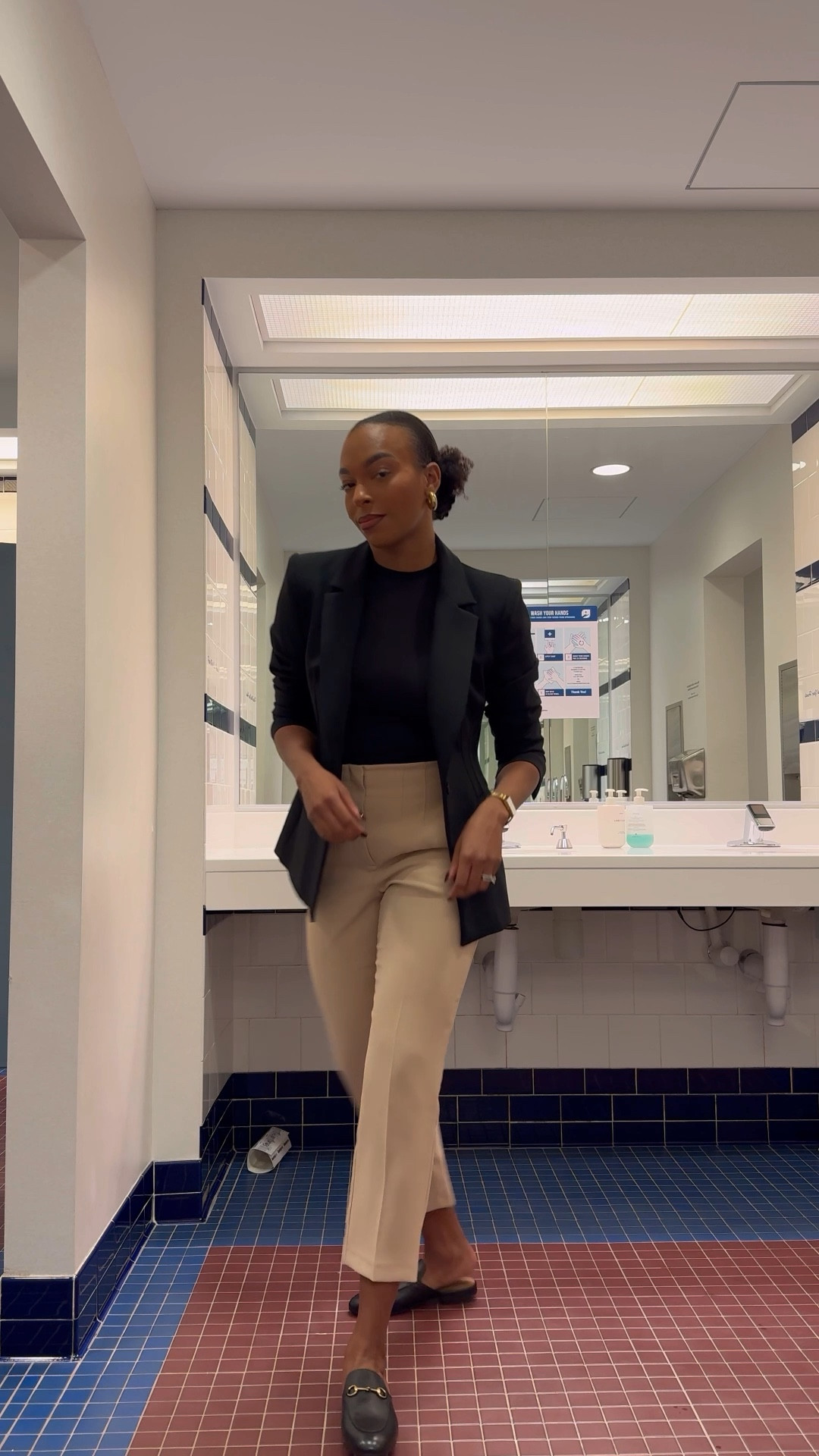 Easy office outfit Inspo 

Blazer is from Zara (linked over on my IG stories) - Size Large 
Bodysuit is Meshki - Size: Medium 
Trousers are primark but linked similar Zara style on my IG stories  - Size 6 
Mules are Gucci - Size 39 

#LTKWorkwear #LTKFallSale #LTKSeasonal