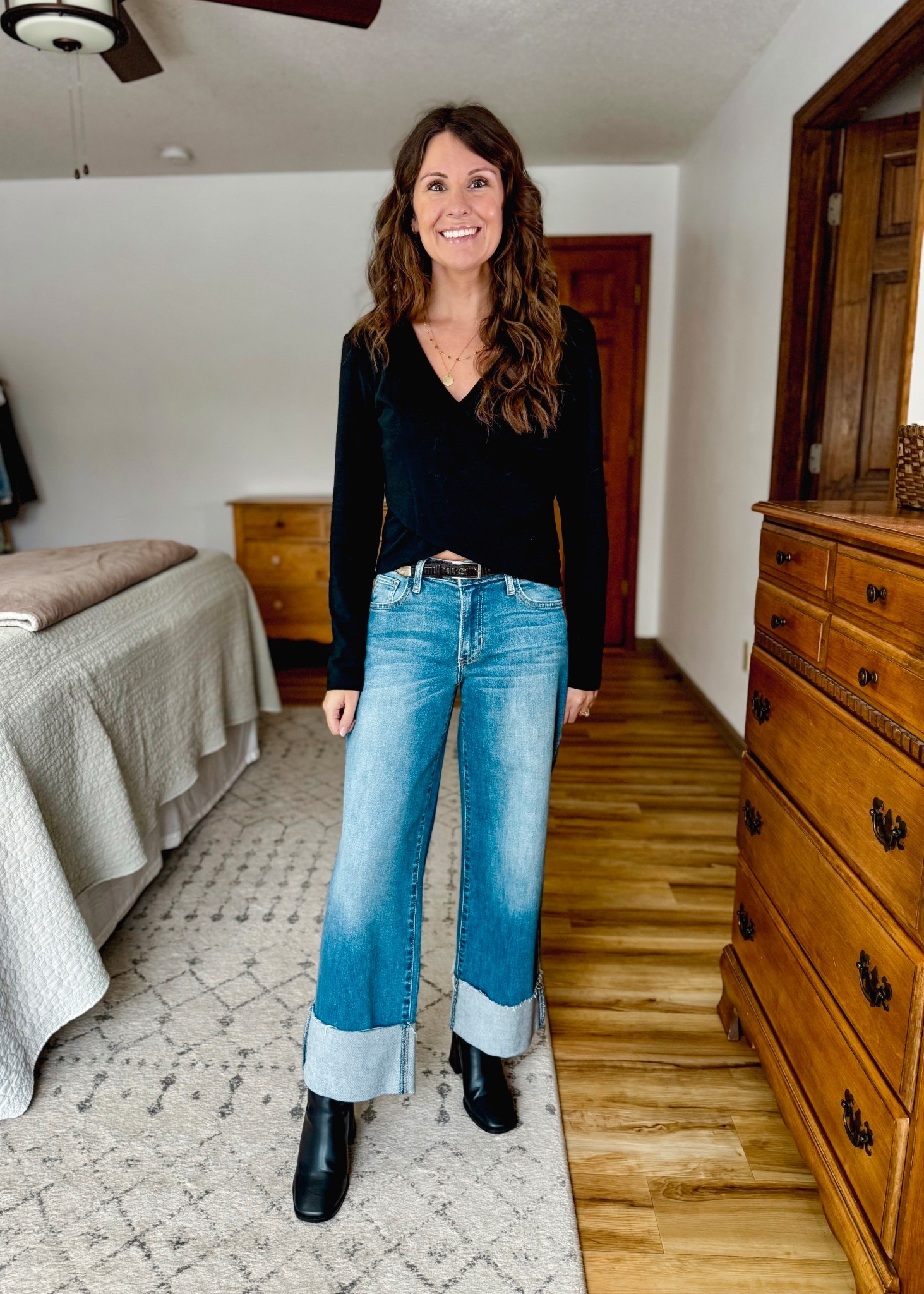 My wrap top is really old so I linked a bunch of similar ones. Size 24 in the jeans (mine are medium wash, which is almost sold out, but dark wash is still stocked), and my tall black boots are size 6.5.




#LTKPetite #LTKHoliday #LTKFindsUnder50