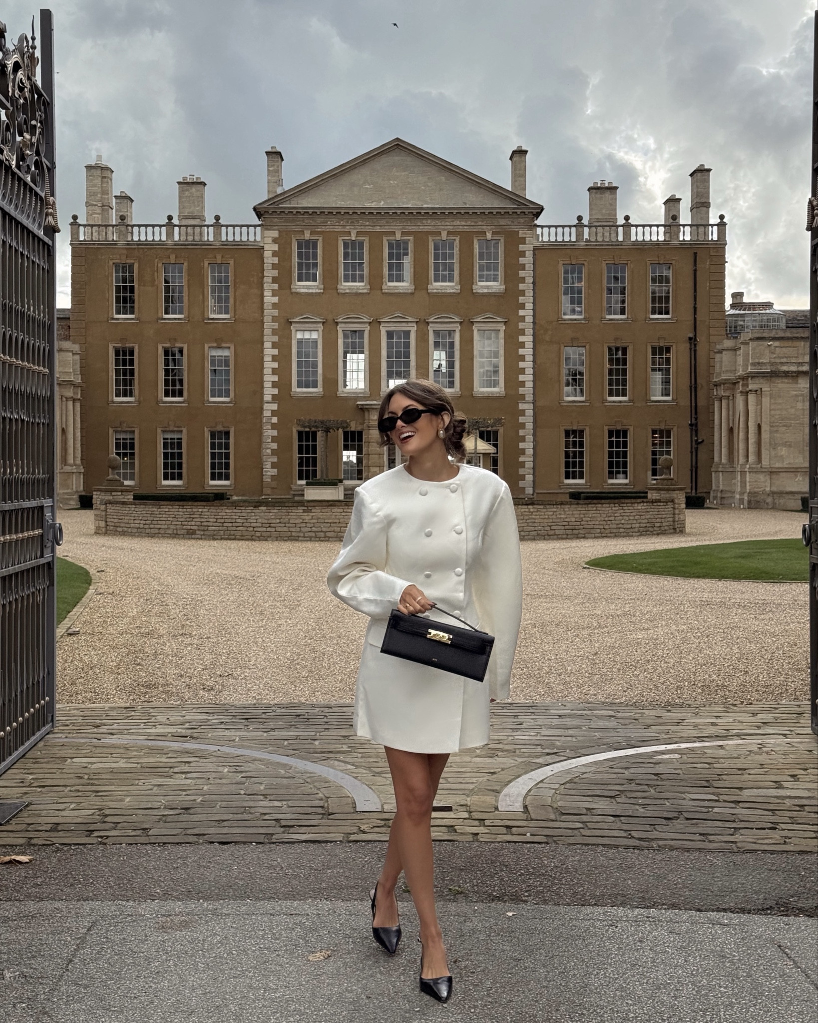 The classiest dress ✨ would make a great holiday look! I usually size down to size XXS in this brand. ❤️

#holidaypartylooks #holidaypartyinspo #meshki #whitedress

#LTKTravel #LTKParties #LTKHoliday