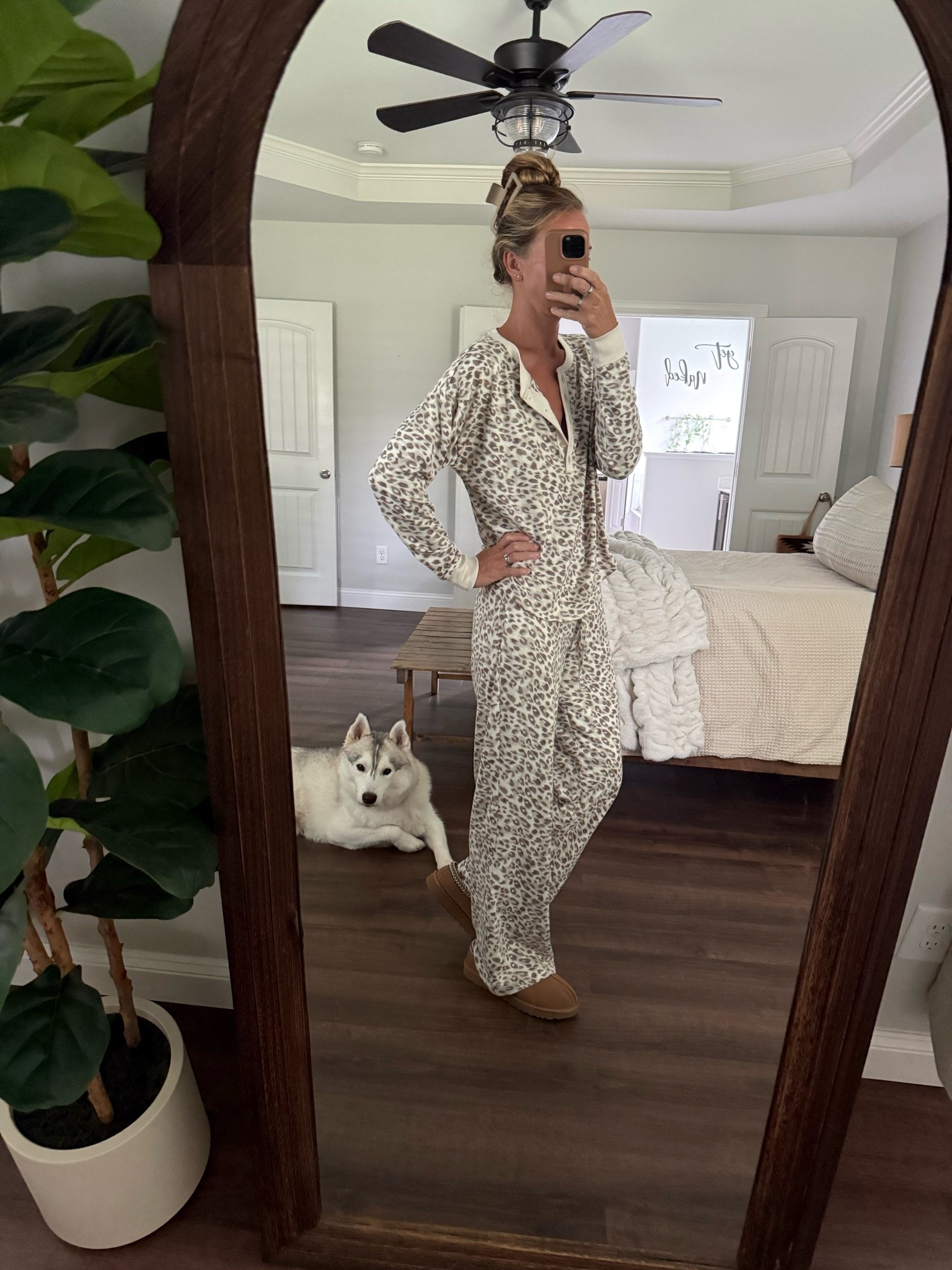 Living in these cozy pajamas this weekend while I purge and deep clean the house! Wearing size small and they are super stretchy and soft. 🤎

#LTKdayinmylife #LTKmomlife #LTKHome