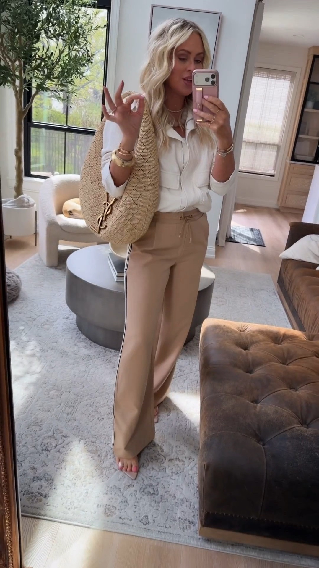 Small in pants, XS in jacket.

OOTD + this bag! I’m obsessed 😍🤍🎂

Spring bag. Raffia. Track pants. Spring style.

#LTKWorkwear #LTKootd #LTKgrwm
