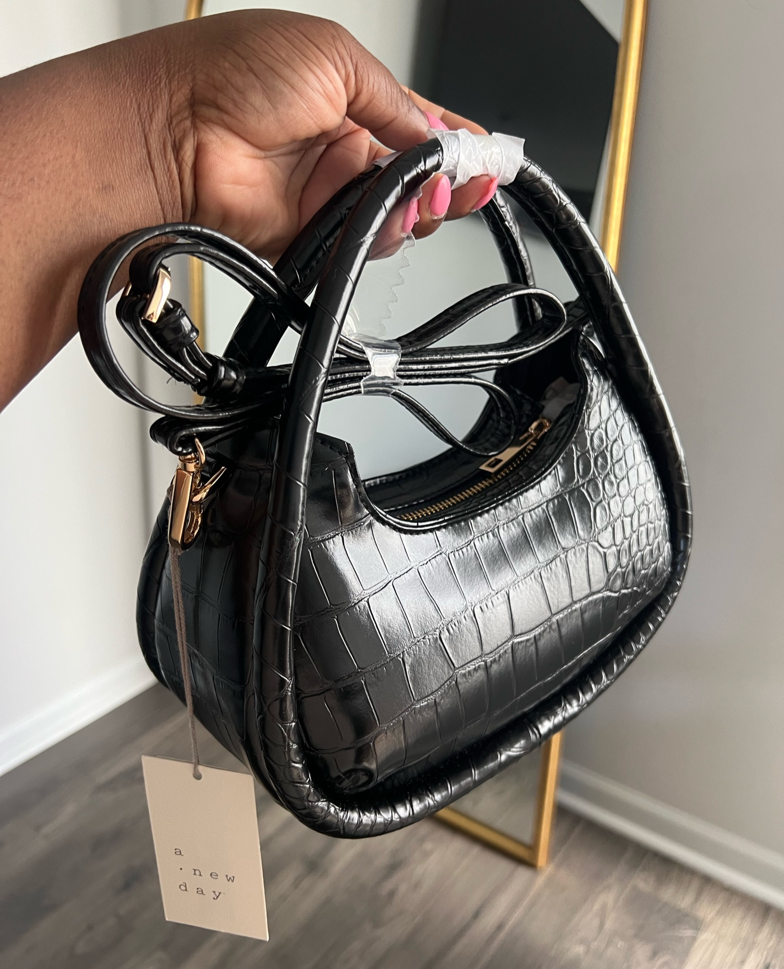 saw this bag at target and I’m obsessed! 

#LTKstyletip #LTKFind #LTKGiftGuide