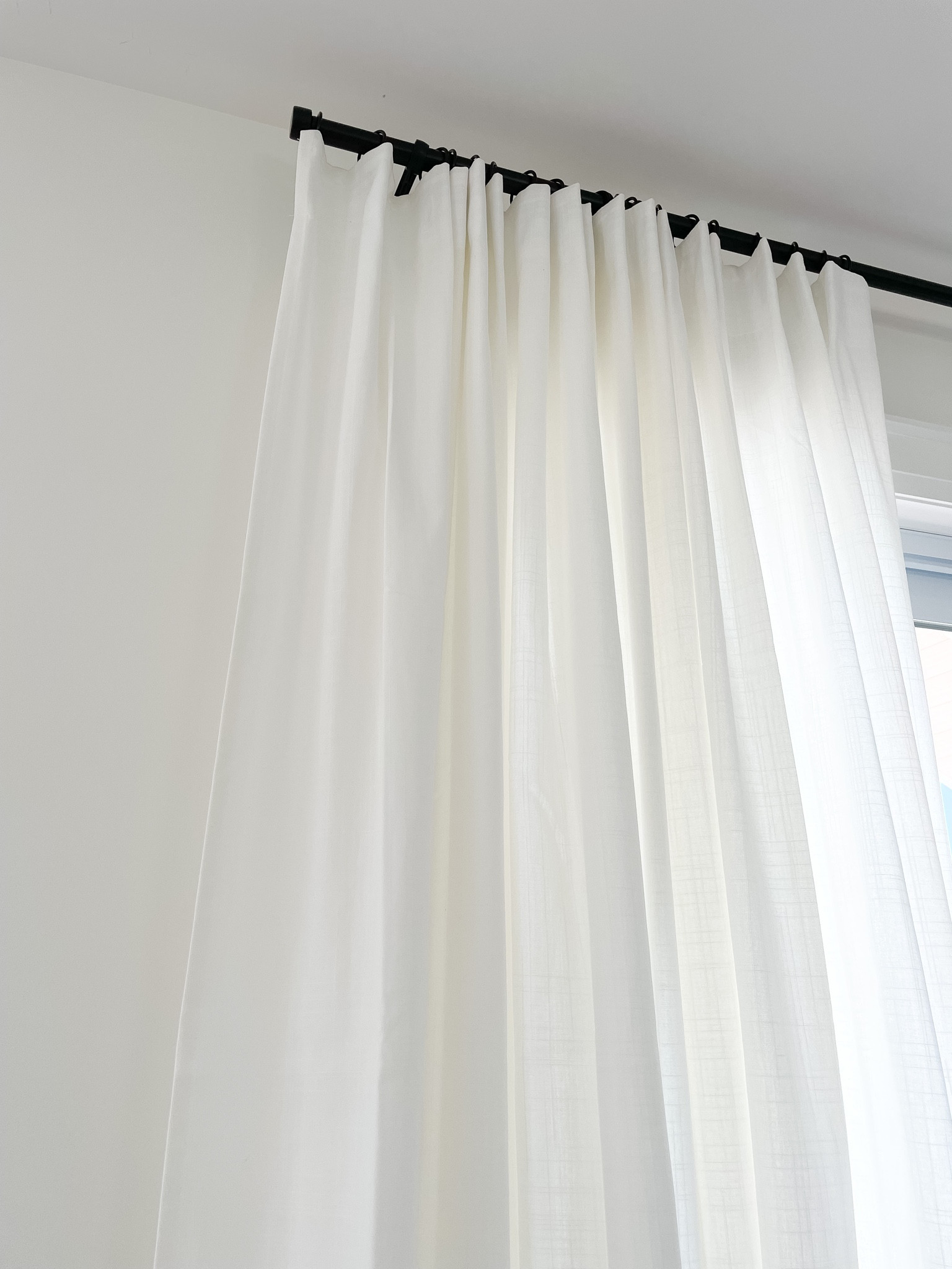 SIMPLE FARMHOUSE CURTAINS 
.
A few pieces to pull off a custom look! 

#LTKFind #LTKstyletip #LTKhome
