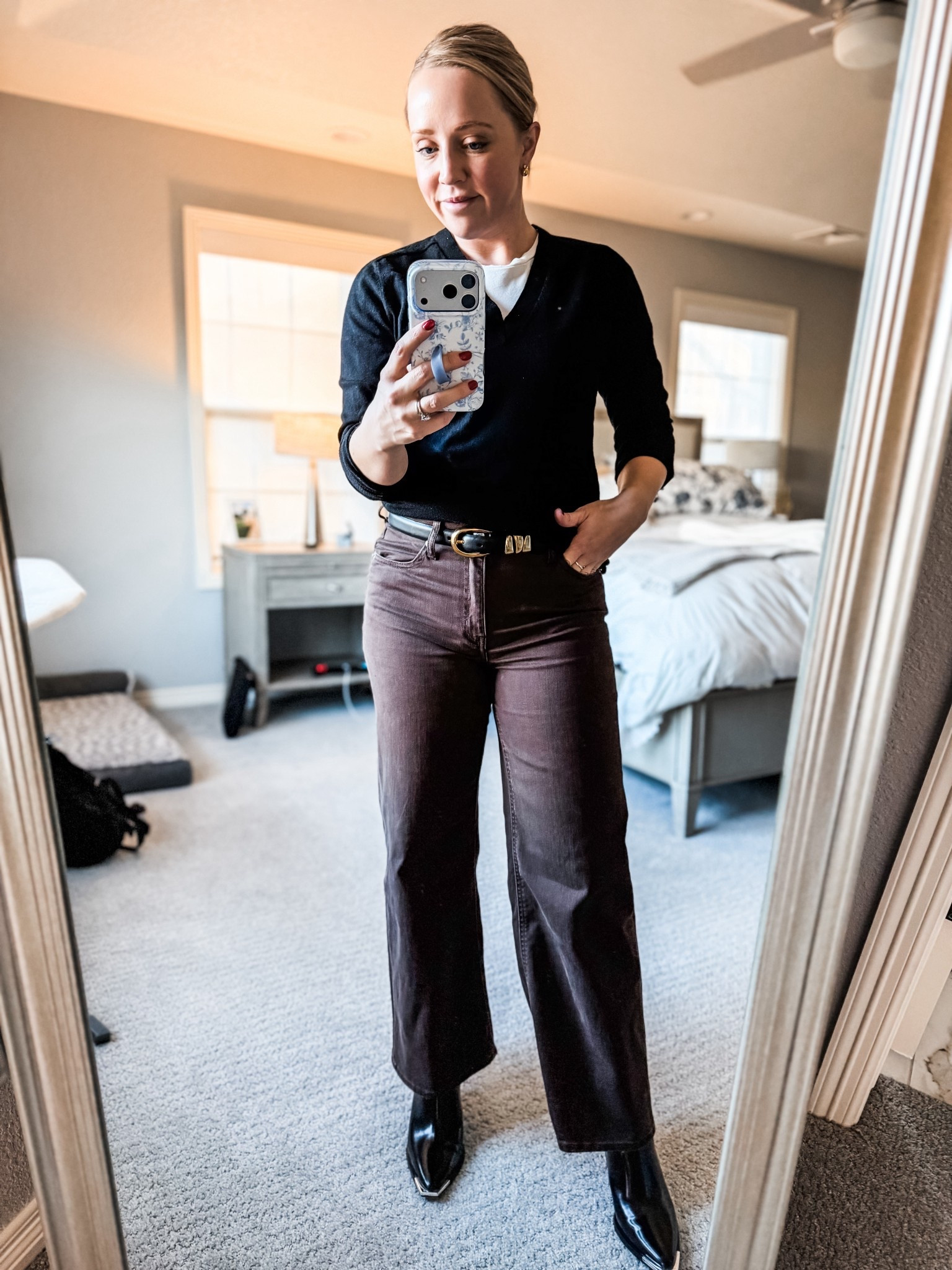 Casual outfit for winter for a busy mom on the go! Wearing a 28 inch inseam as a petite in these brown wide leg jeans. Similar boots and sweaters. Use my code: INFG-25FASHIONABLEPETITE10 at checkout for 10% off your first purchase!

Bella stretch wide leg jeans, quince, brown jeans, petite, winter outfit, mom outfit 

#LTKootd #LTKPetite #LTKmomlife