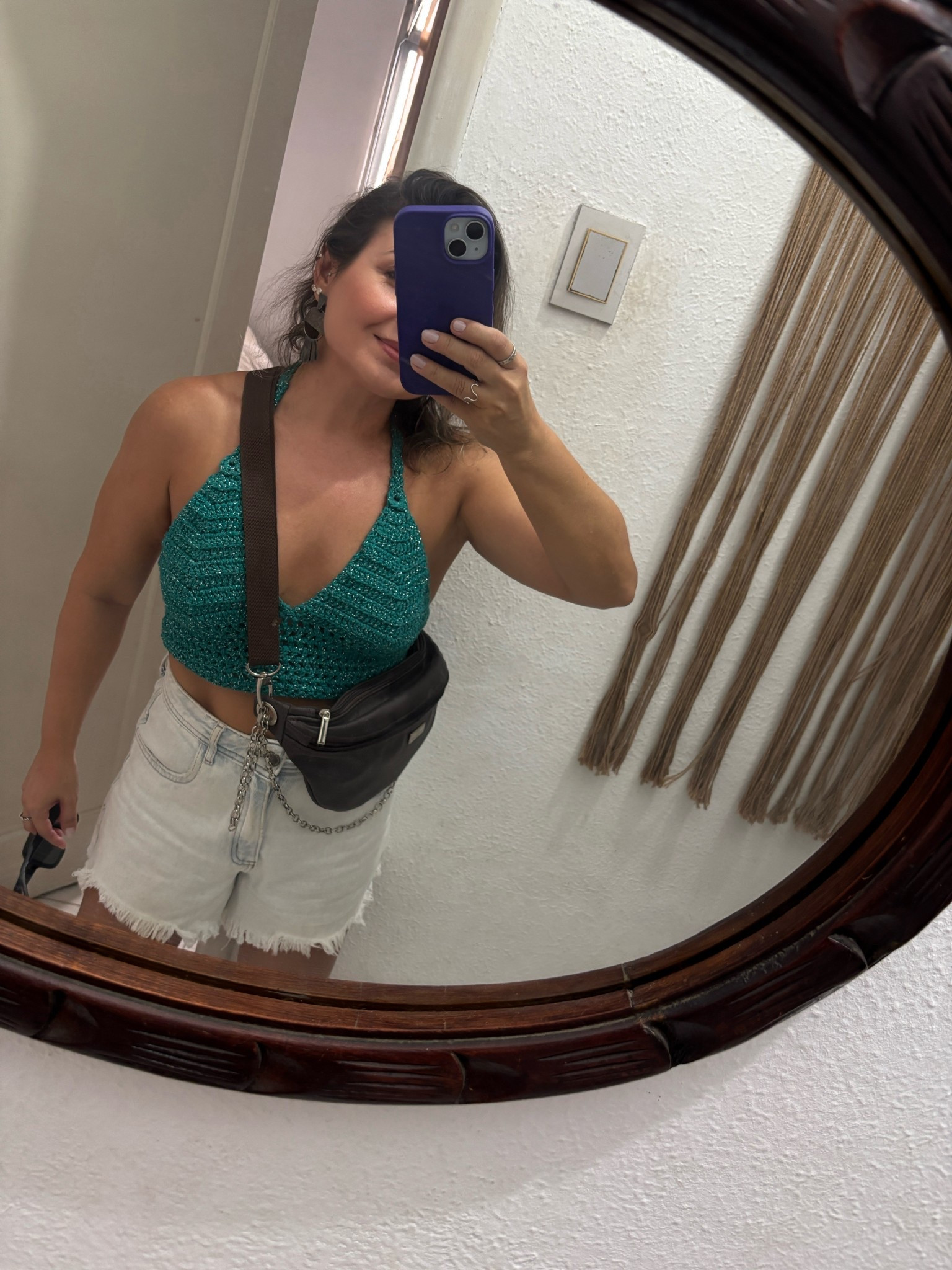 Combinação perfeita com short jeans e pochete. O top de crochê fui eu que fiz 

#LTKbolsa #LTKjeans #LTKbrasil