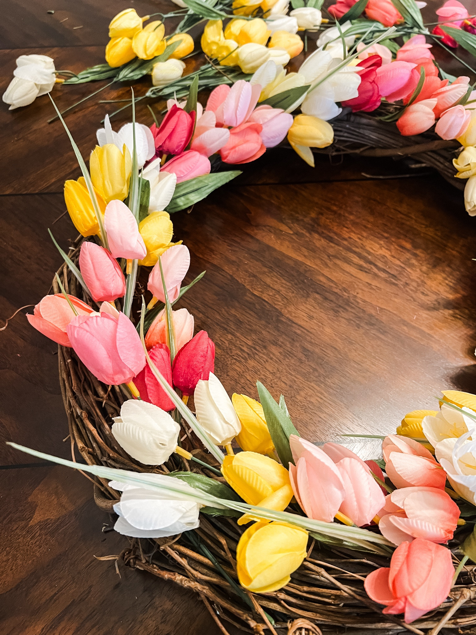 Easy DIY TULIP WREATH supplies! You can make this wreath in 20 minutes for less than $25!!!

#LTKHome #LTKFindsUnder50 #LTKSeasonal