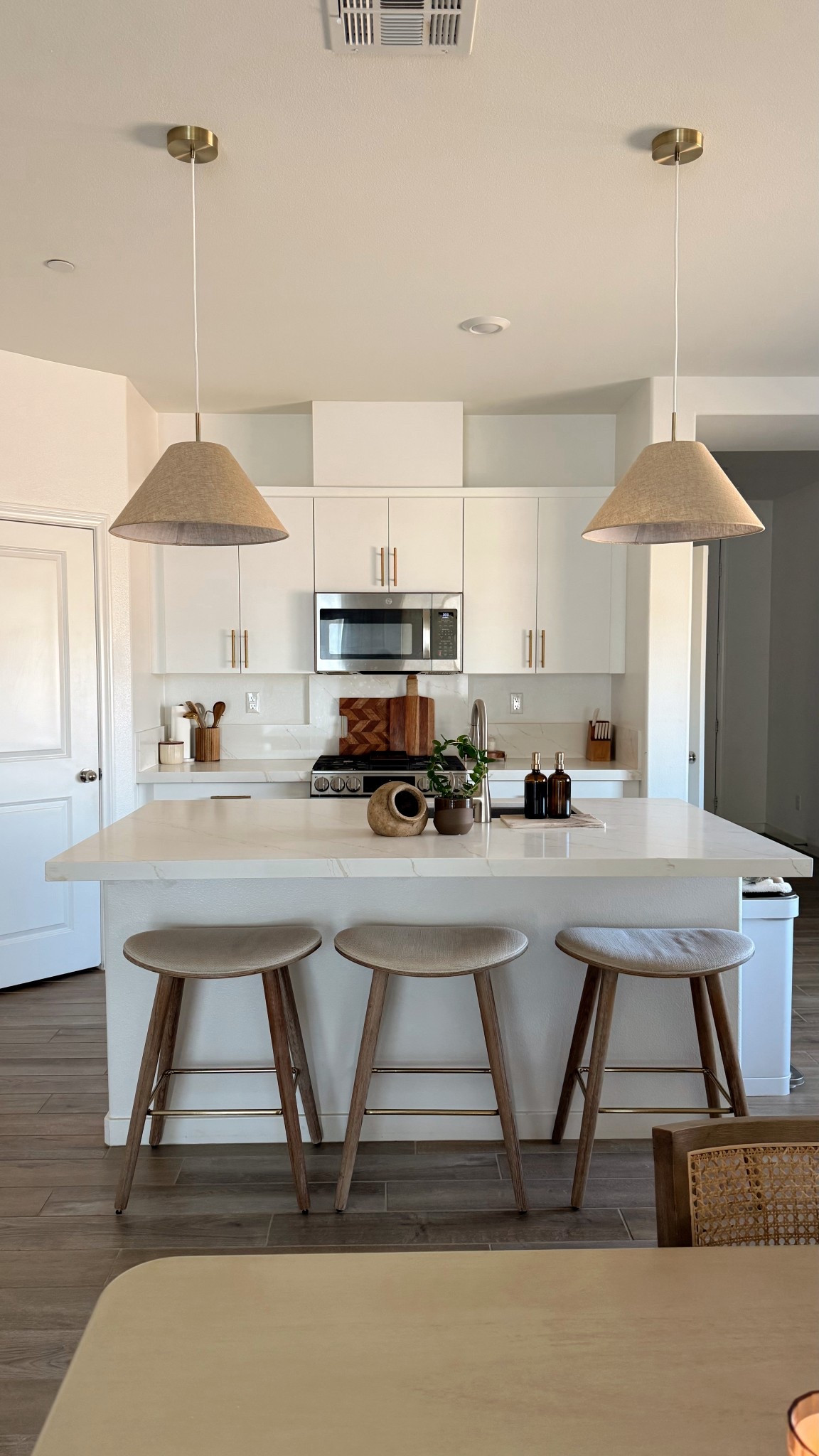 neutral kitchen? yes please! 

#LTKHome