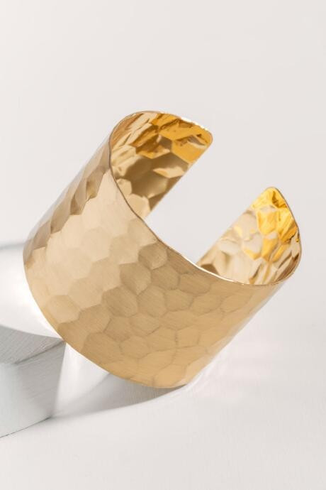 Zaniyah Statement Metal Cuff - Gold | Francesca’s Collections