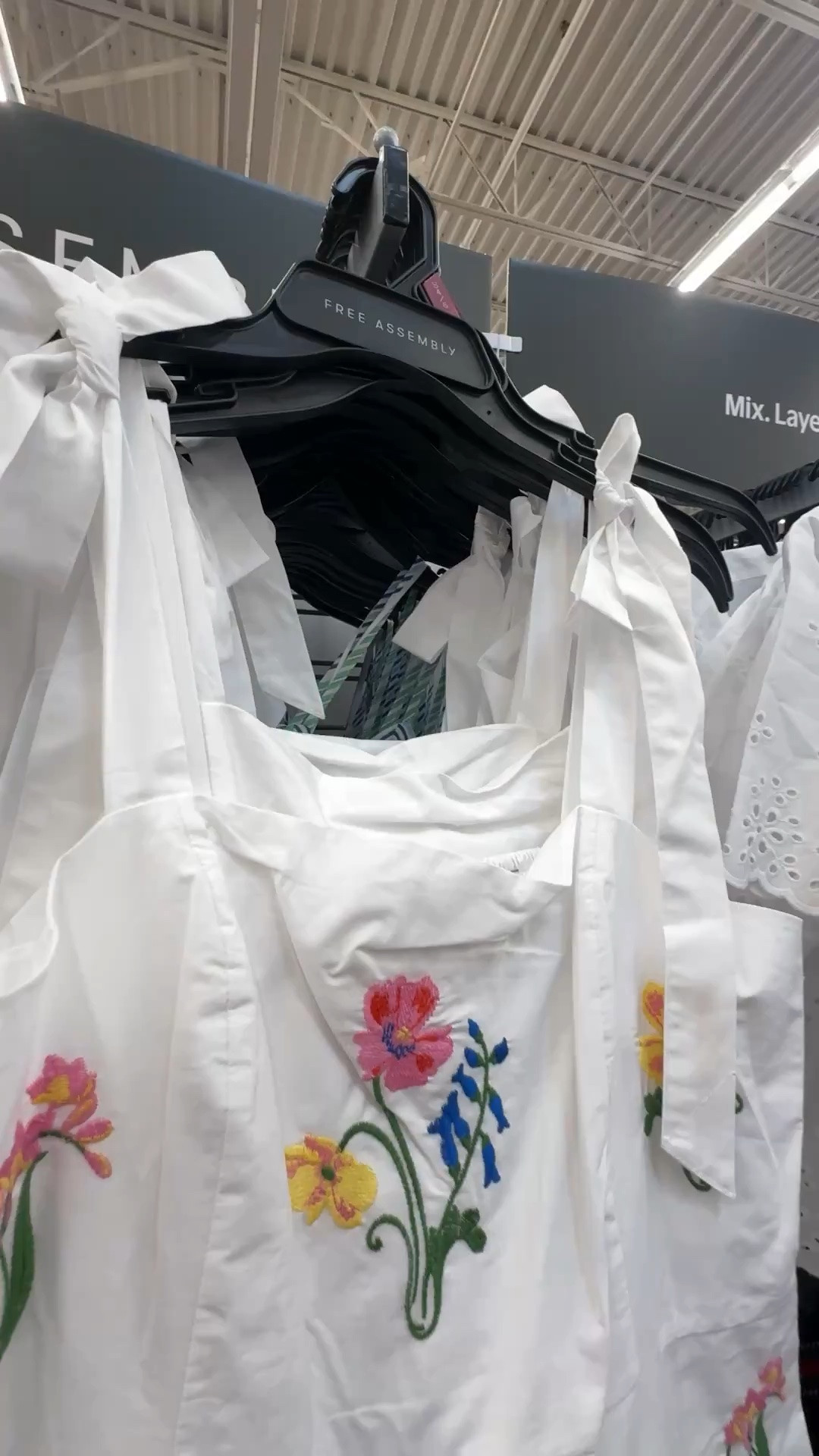 Pretty floral embroidered midi dress from Walmart

#LTKootd
