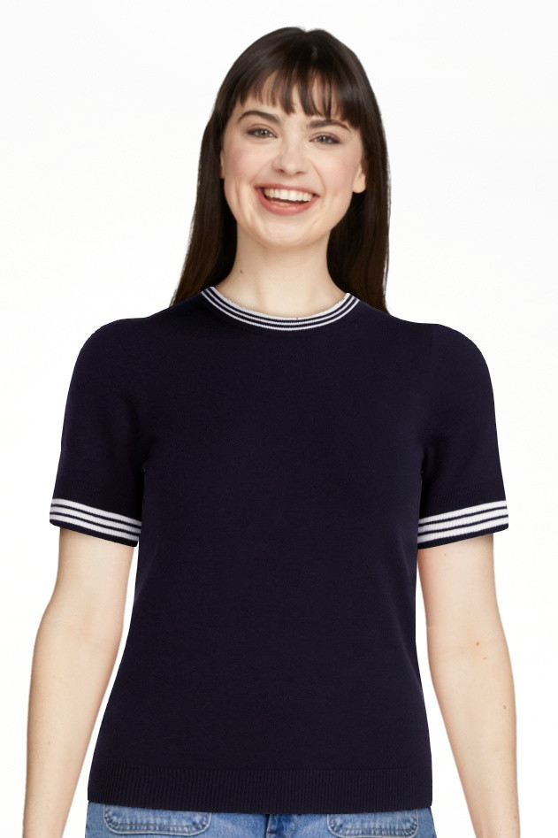 Free Assembly Women's and Women's Plus Cozy Yarn Shrunken Sweater Tee with Short Sleeves, Solid &... | Walmart (US)