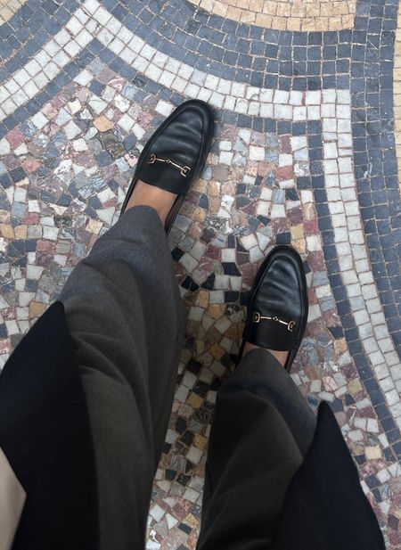 Comfy black leather loafers wearing size 9.5 fits true to size 


Shoes | loafers | black shoes | loafers | work shoes 

#LTKshoecrush #LTKstyletip #LTKMostLoved