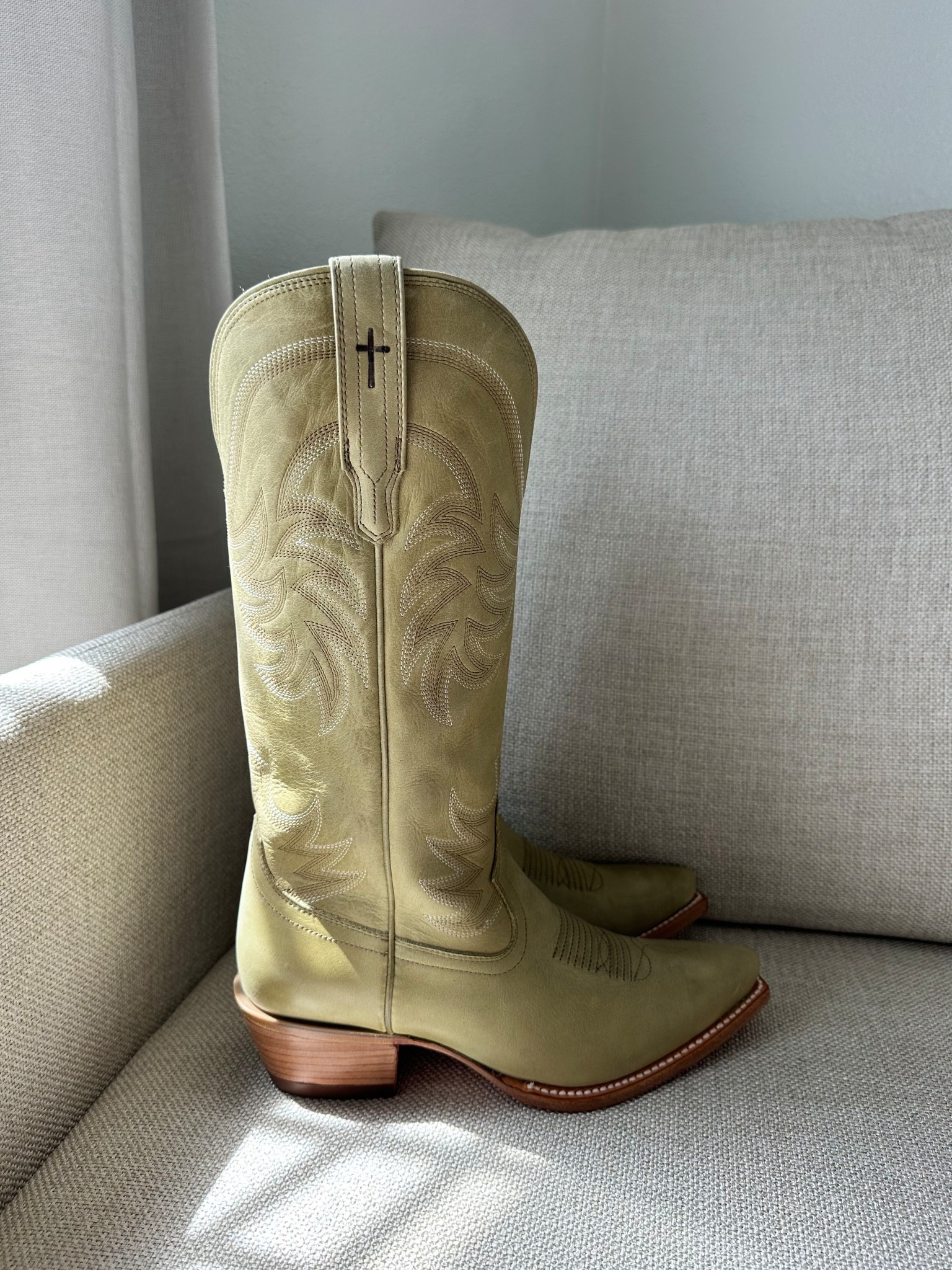 new faaaaavorite boots👢 

#LTKootd #LTKmomlife #LTKFestival