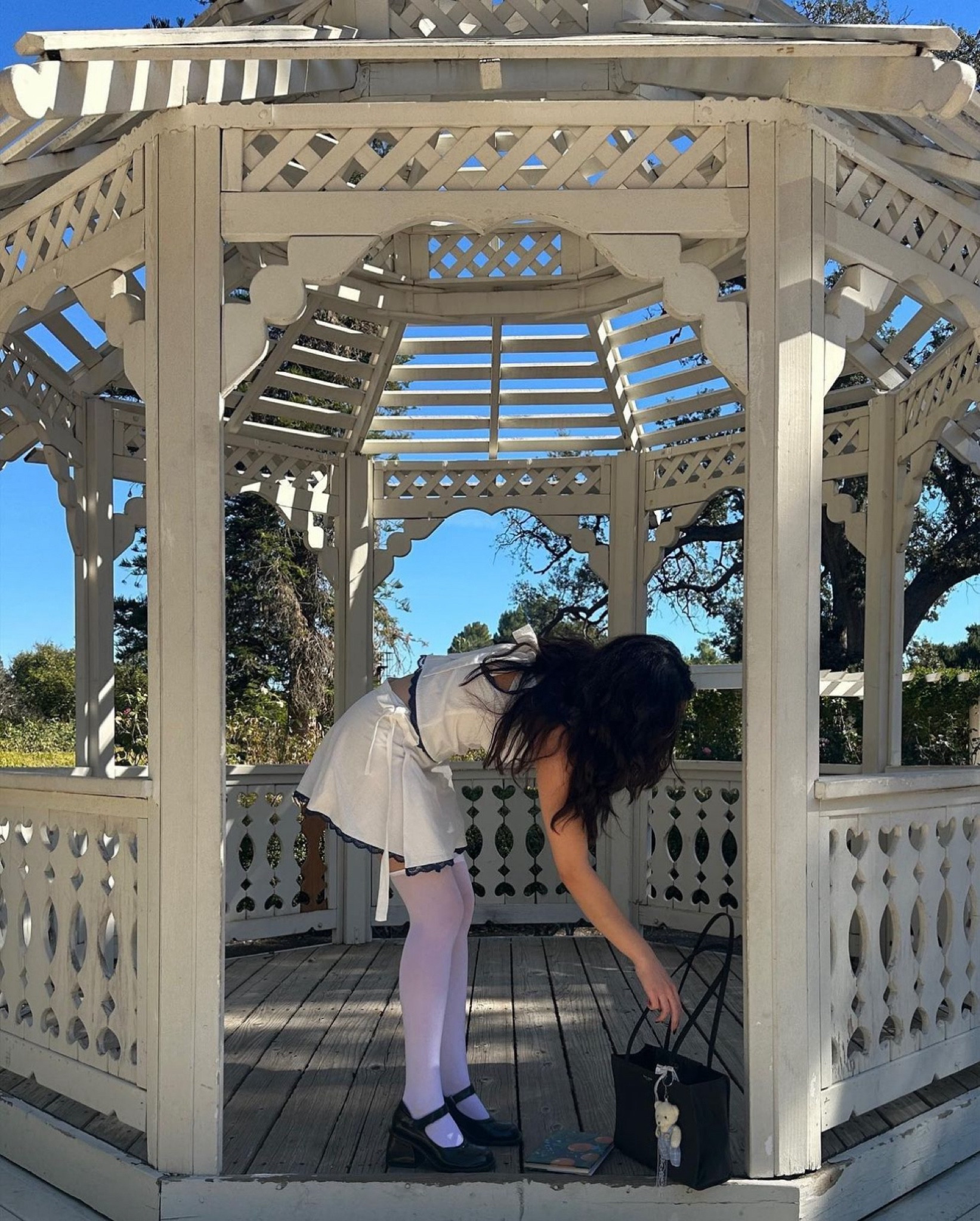 heart gazebo fit! Og brands:

set - love by venus on ig
shoes - unif
bag - kate spade 