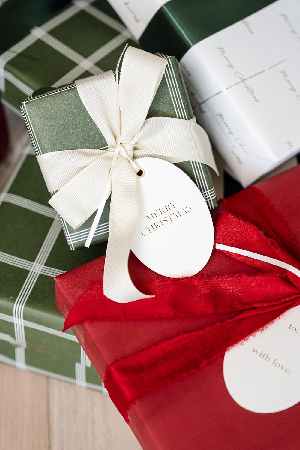 Christmas Gift Tags, Premium Oval Letterpress Holiday Tags with Gold Foil, Merry, to and with Lov... | Amazon (US)