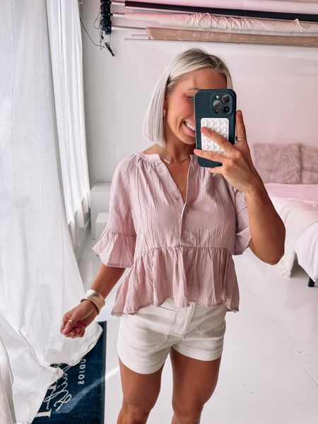 Code TANNER20 for 20% off Anthropologie apparel, beauty, and accessories — wearing an XS in the cutest peplum top & a 26 in my shorts 

#LTKFindsUnder100 #LTKSummerSales #LTKStyleTip