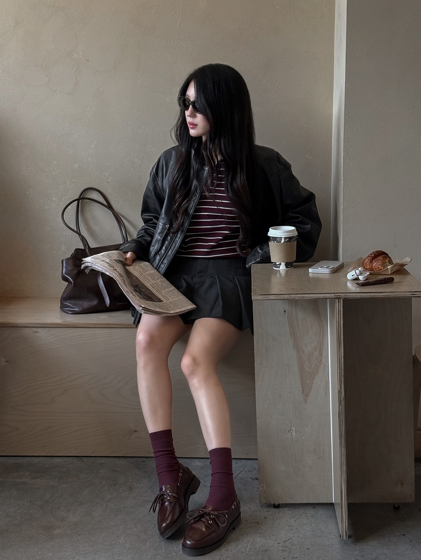 Brown & Burgundy > PSL energy ☕️🤎🍇 @sezane
.
.
.
American influencer | aesthetic fall outfit | NYC street style | fall style | fall fashion | outfit of the day | Pinterest aesthetics | outfit inspo | Pinterest inspired outfit | minimal chic | effortless outfit | Chic street style | street style | NYC style | outfit inspiration | fall aesthetic | neutral outfit | city girl style | trendy layers | NYC influencer | cool girl aesthetic | atlanta influencer | elevated basics | blazer outfit | moody aesthetics | minimal style | minimal street style | effortless chic | effortlessly chic | classy street style | New Yorker style | Parisian vibe | Parisian style | Parisian chic | outfit du jour | look du jour | brown and burgundy outfit