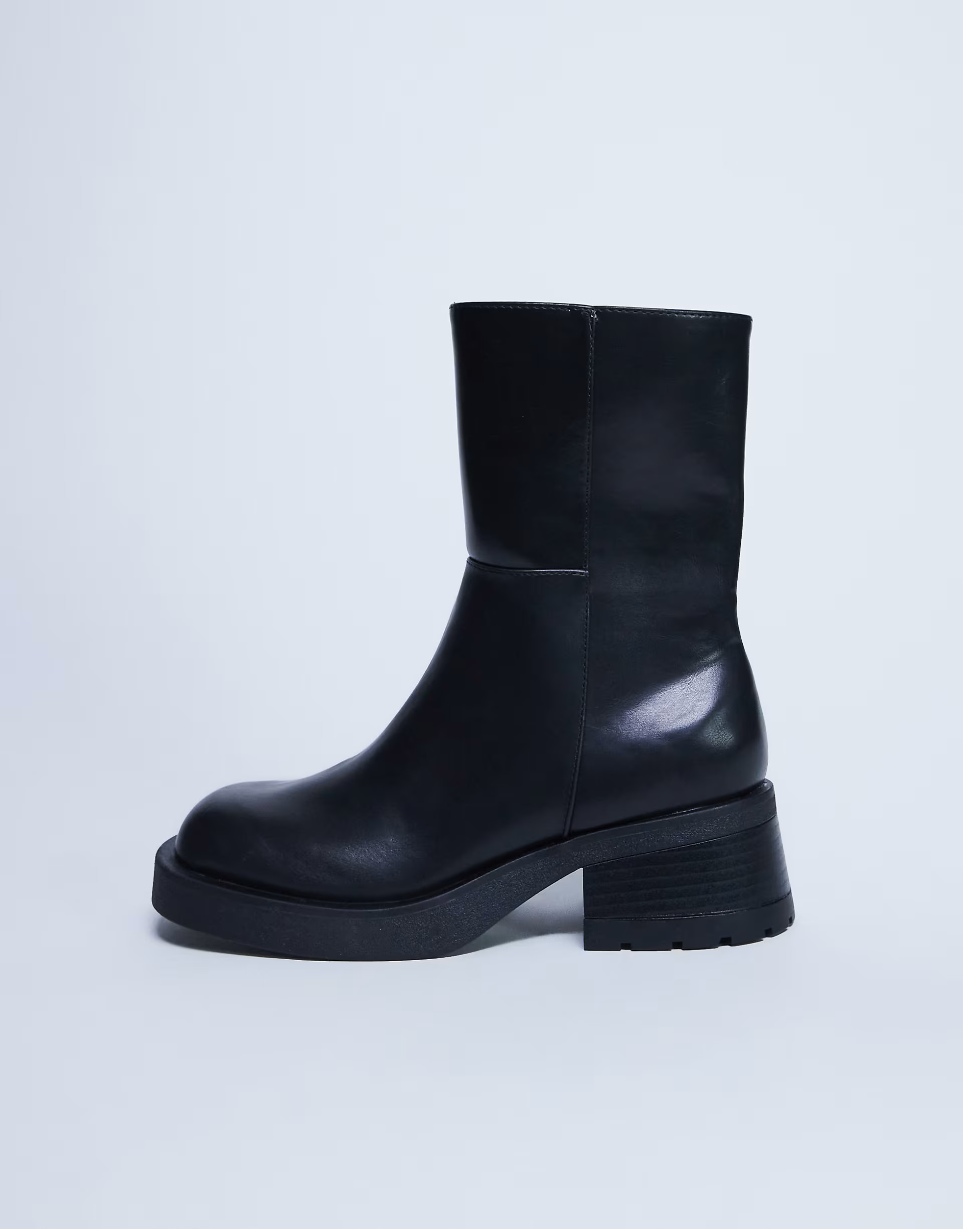 Nina chunky heeled ankle boot in black | Topshop