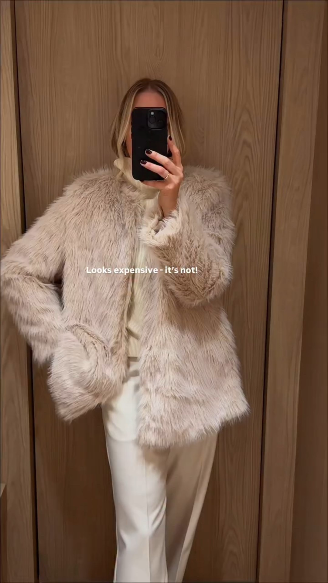 Would you believe this whole outfit is under €150? 

All links on my Bio ( LTK, Highlights & Stories)

#dailystyle #splurge #winteroutfitideas #hm

#LTKdeutschland #LTKeurope