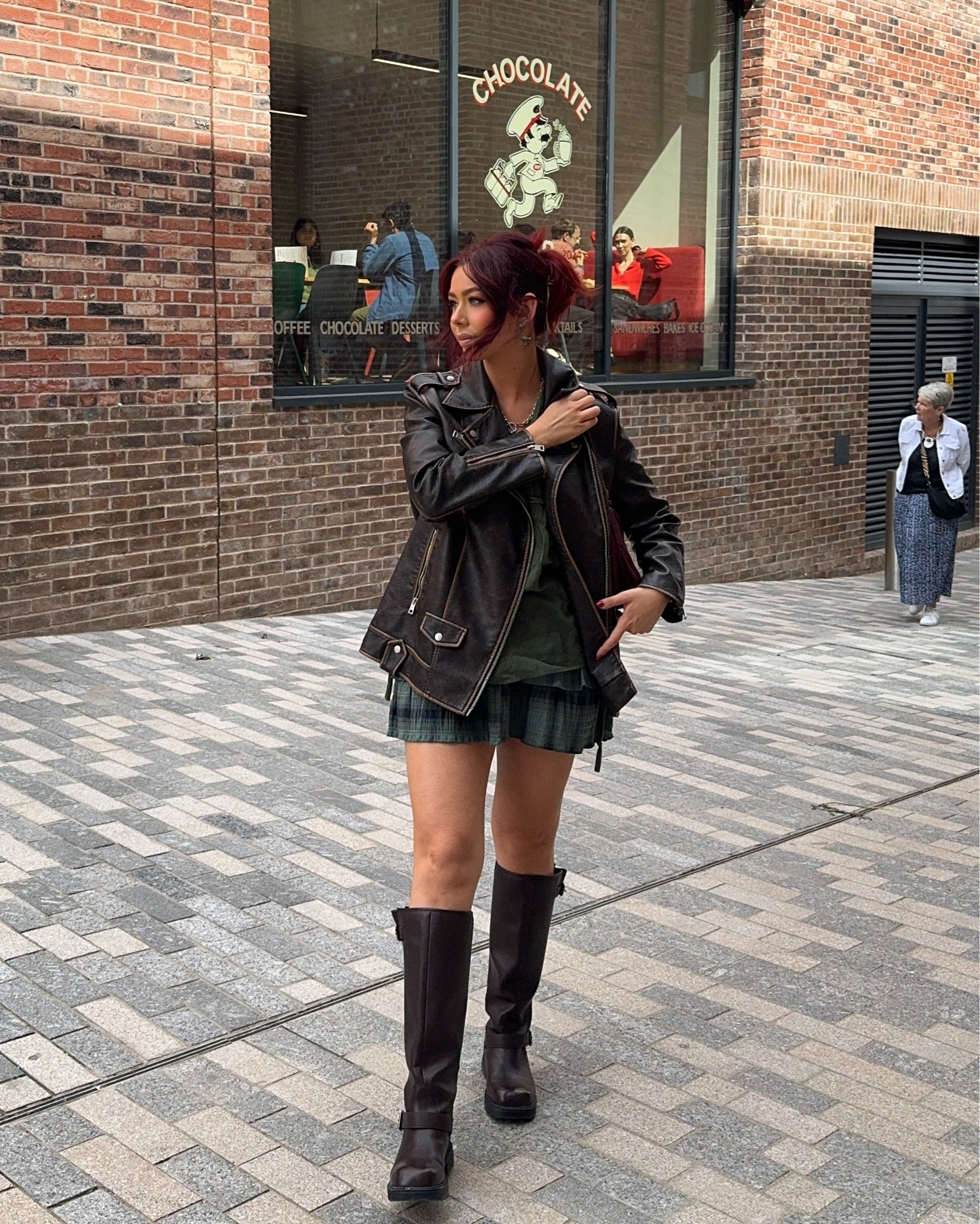 autumn looks incoming… i’ll be in the states for the changing of seasons so expect to see warmer weather autumn looks🍒