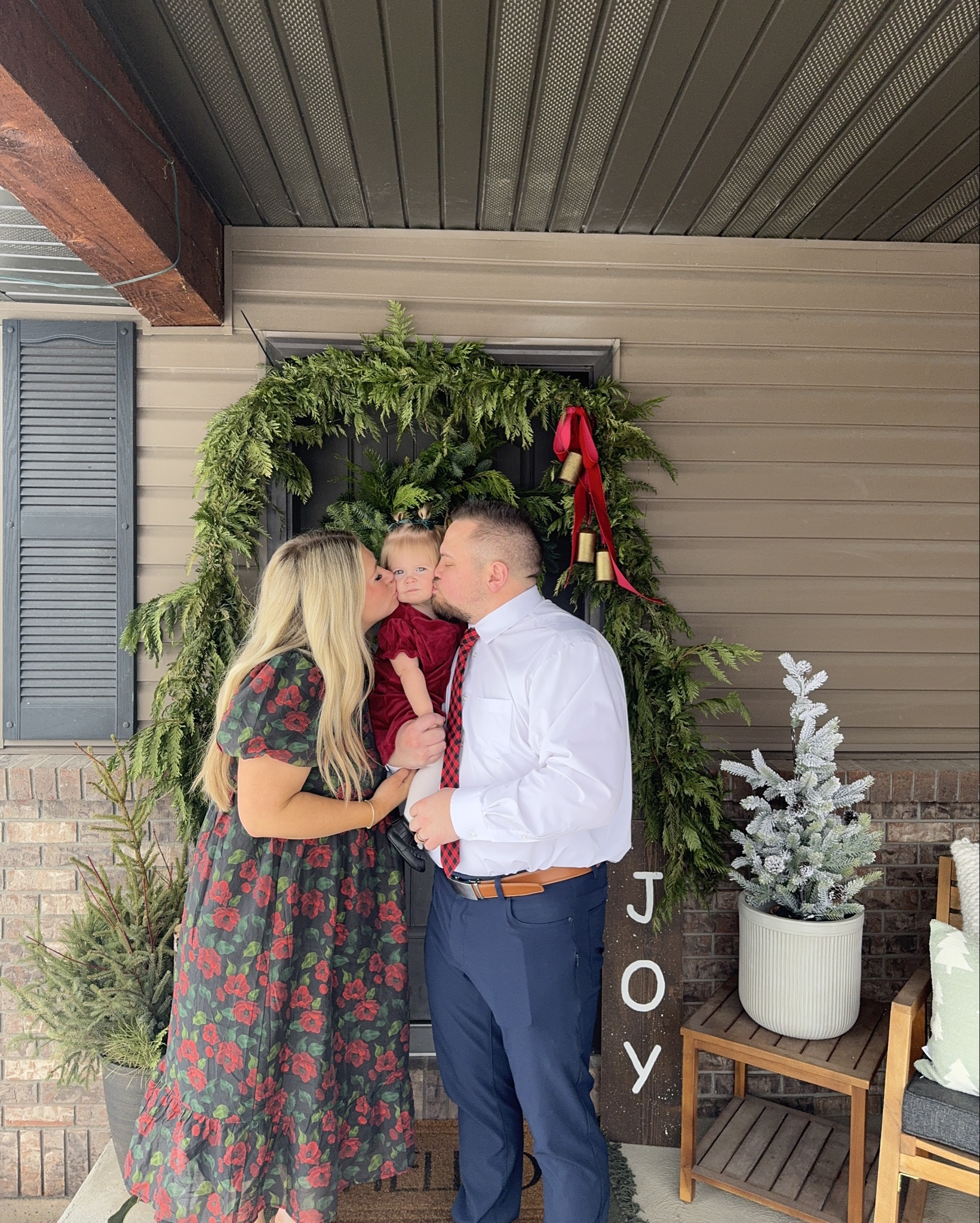 Christmas Sunday best! 

#LTKPlusSize #LTKBump #LTKMidsize