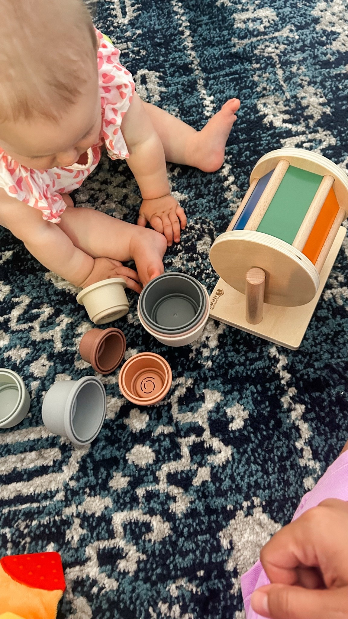 Some of my 8 month olds favorite toys ❤️