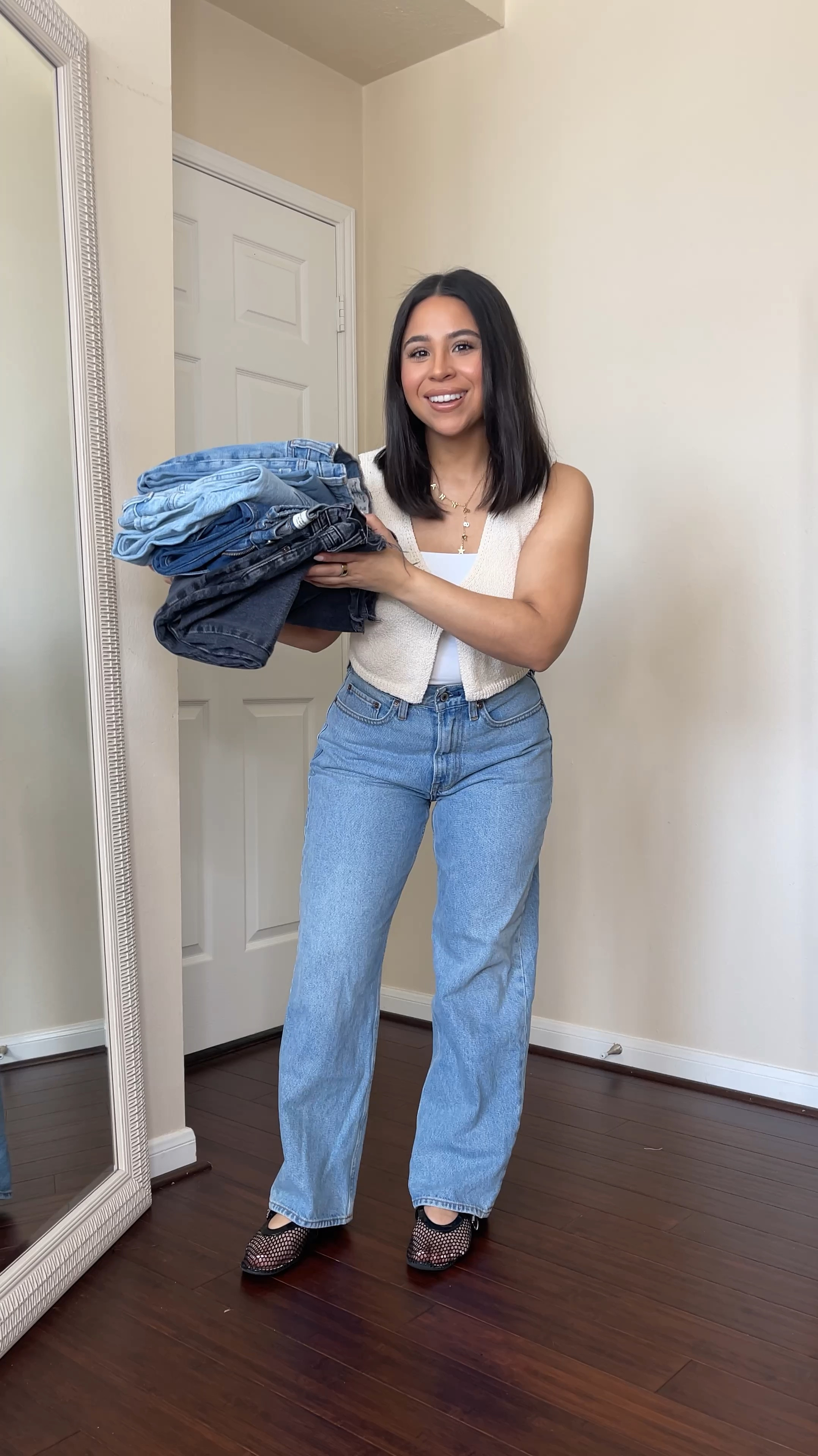 25% off Code: AFLTK 
Must have petite friendly Abercrombie denim up to 30% off + extra 25% off w code 
Abercrombie curve love jeans 
Pair 1: 26 short 
Pair 2: 26 short
Pair 3: 27 short
Pair 4: 26 short 
Pair 5: 27 short
Sweater vest: xs 
White tube top: small 
Black mesh ballet flats: 6.5 
Gold customized name necklace 

#LTKPetite #LTKSpringSale #LTKFindsUnder100