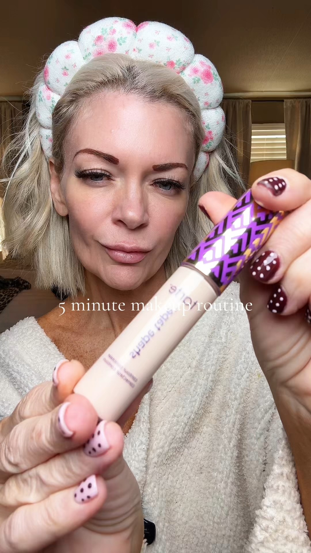 Contour stick - shade shadow
Mac - everyday lip
Tarte- light medium
Tarte concealer-16N
Milk highlight - shimmer 

#LTKBeauty #LTKgrwm